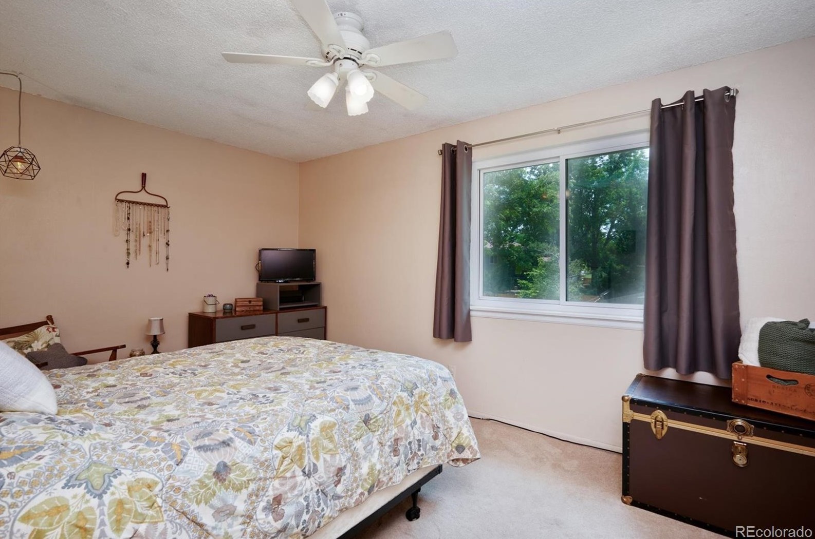 1084 Fremont Cir, Littleton CO 80122-1465 exterior