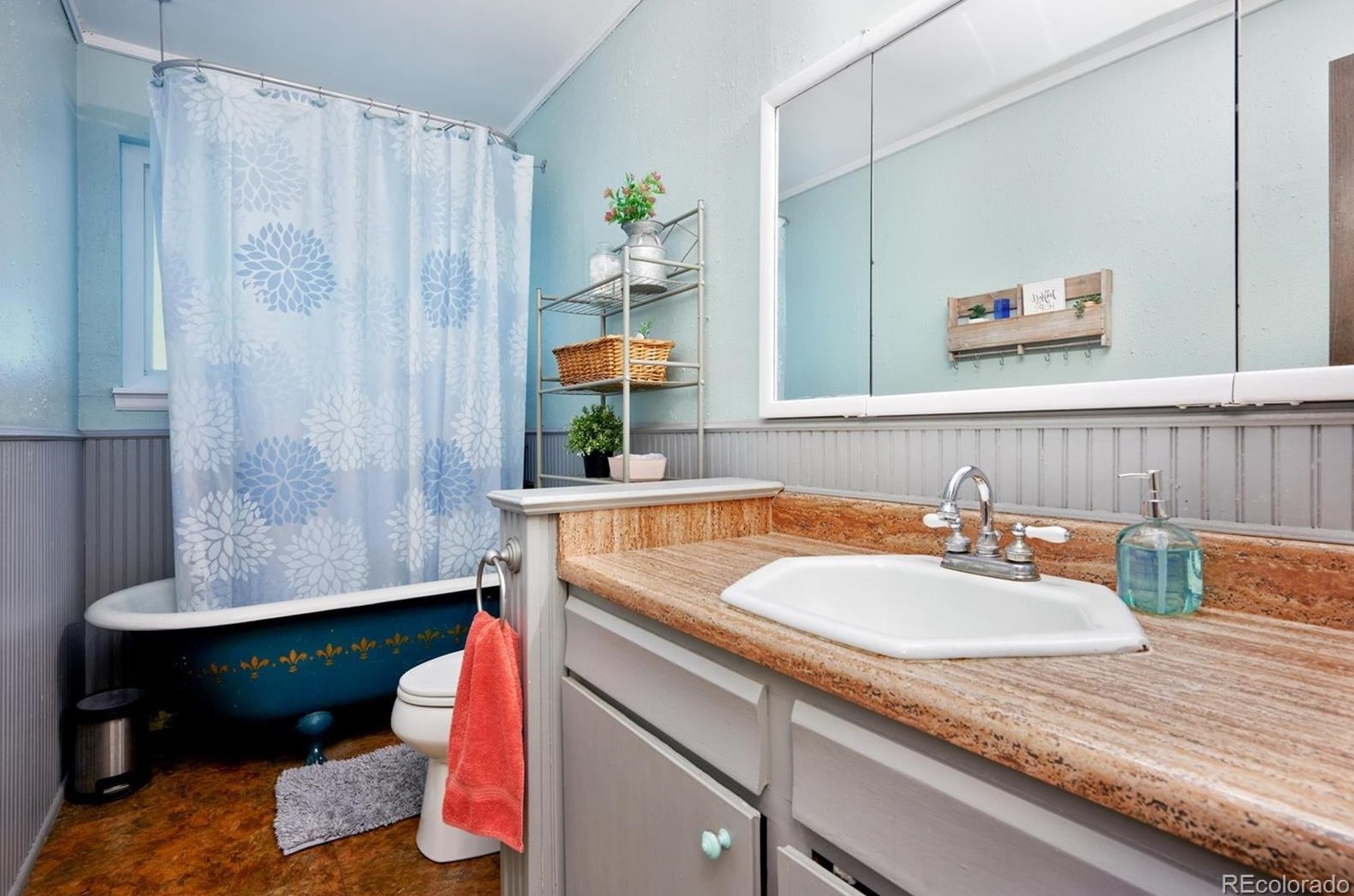 1084 Fremont Cir, Littleton CO 80122-1465 exterior