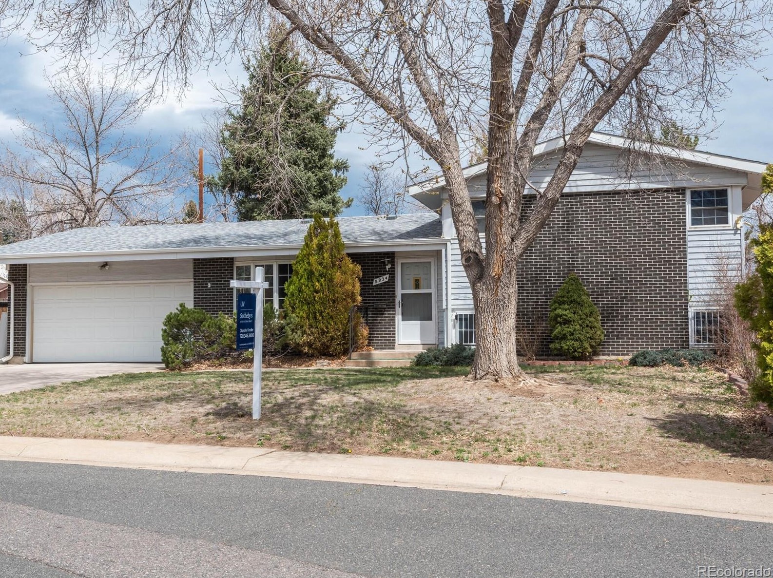 5934 Swadley Ct, Arvada CO  80004-4200 exterior