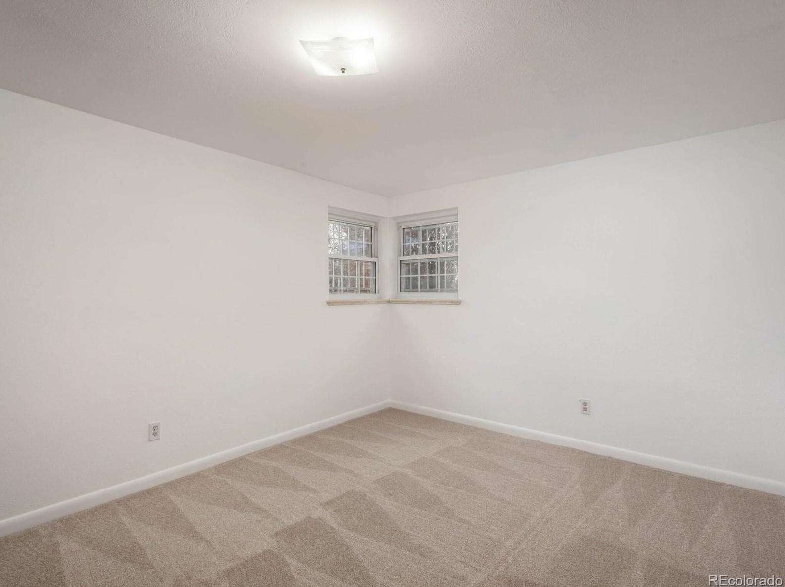 5934 Swadley Ct, Arvada CO  80004-4200 exterior