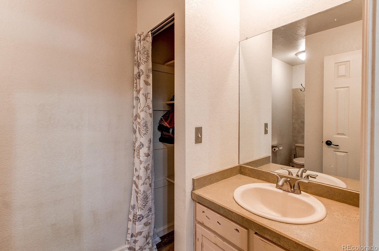 6543 Big Horn Trl, Littleton CO 80125-9045 exterior