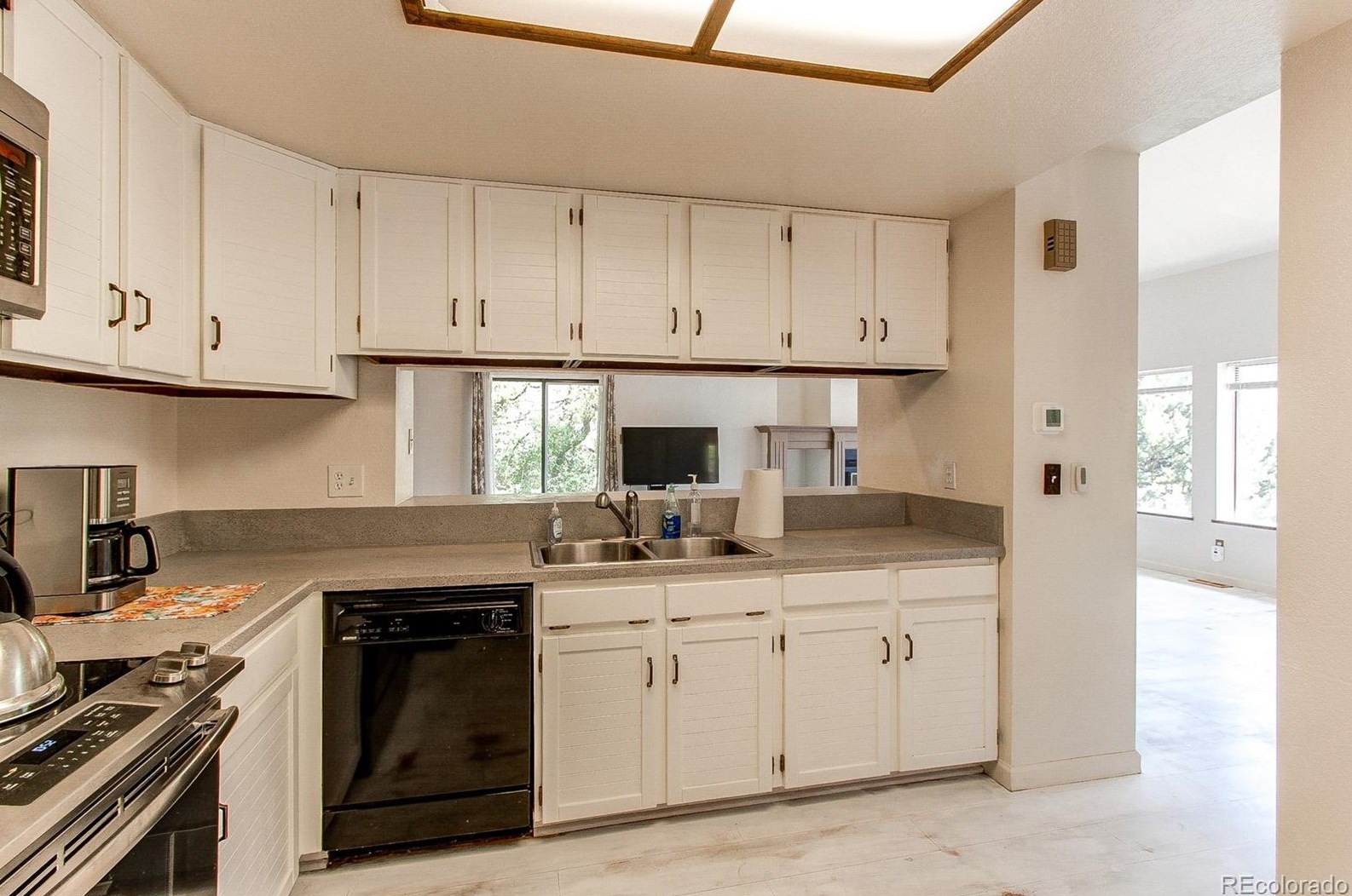 6543 Big Horn Trl, Littleton CO 80125-9045 exterior