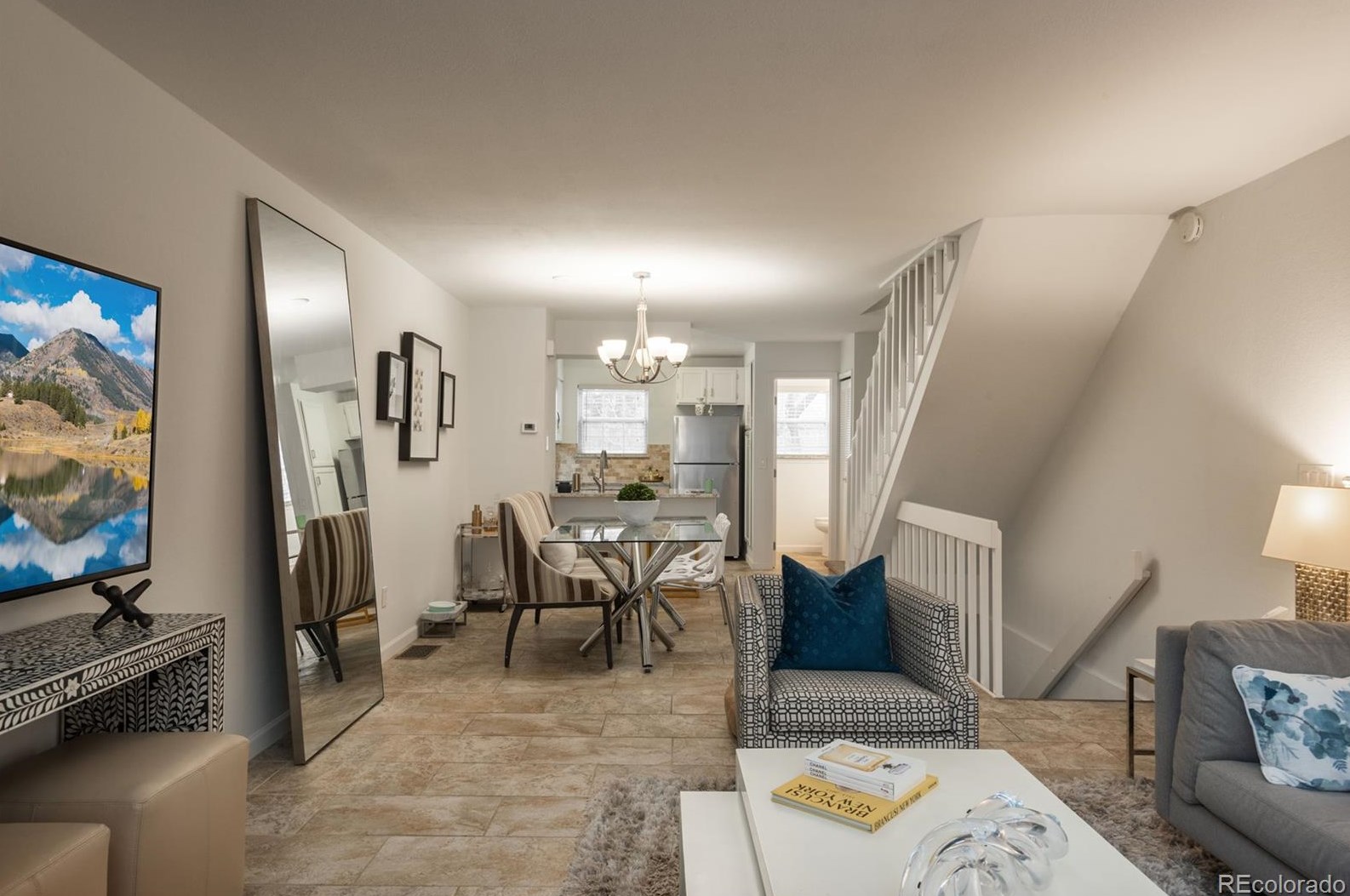 8066 Columbine Ct, Littleton CO  80122-3420 exterior