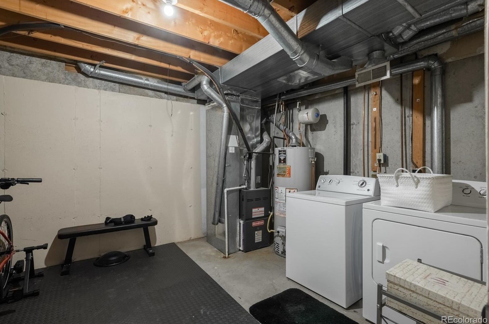 8066 Columbine Ct, Littleton CO  80122-3420 exterior