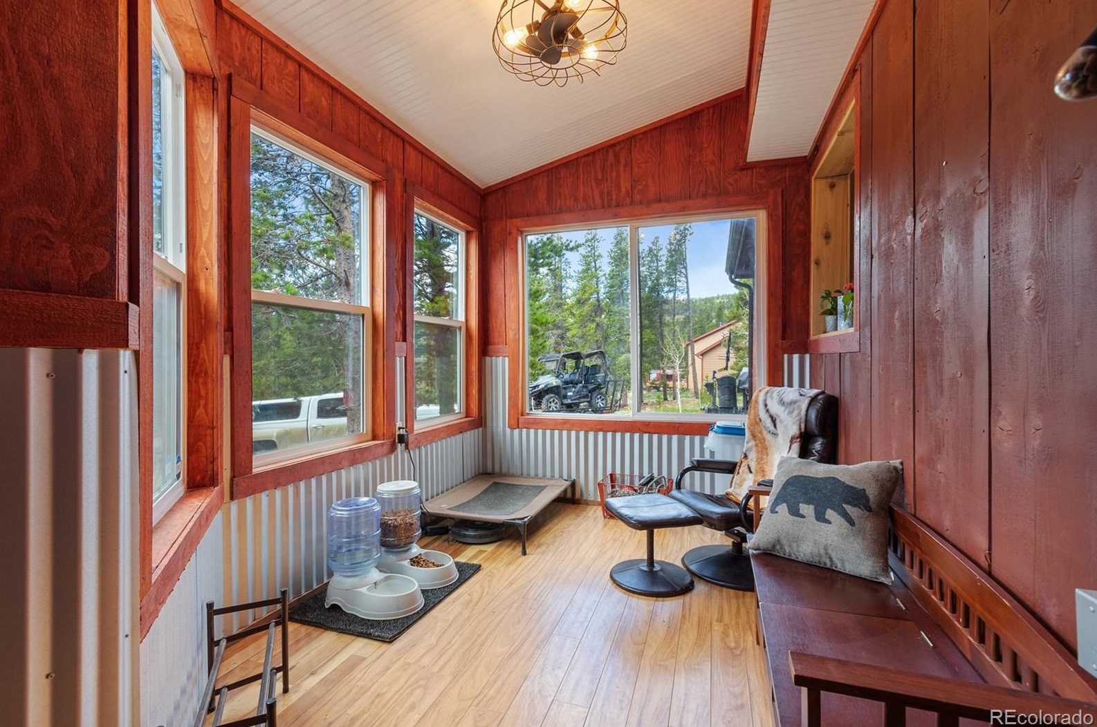 83 Ldg Pole Dr, Arvada CO  80422-8948 exterior