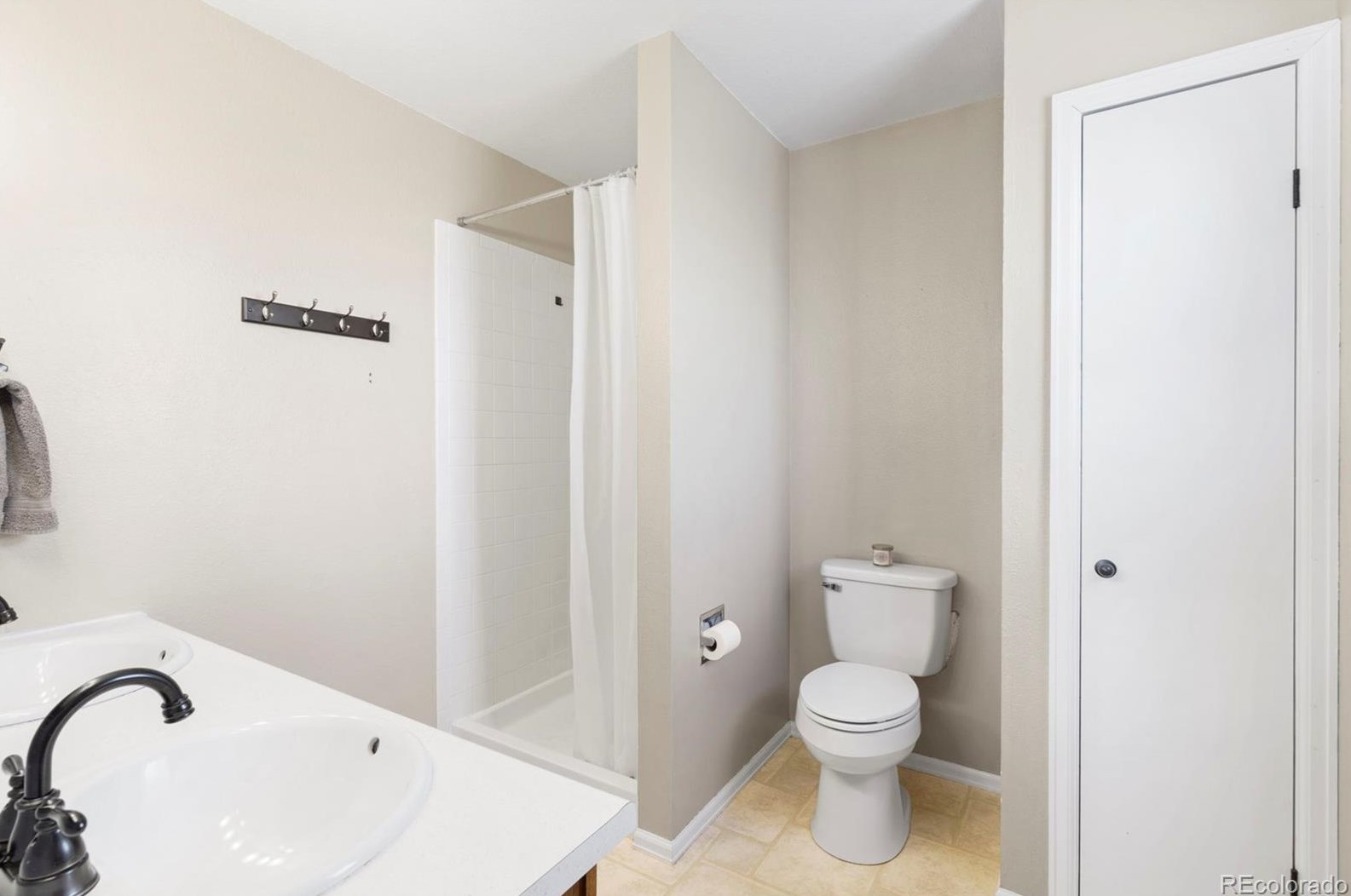 3060 Rhapsody Dr, Colorado Springs CO 80920-4047 exterior