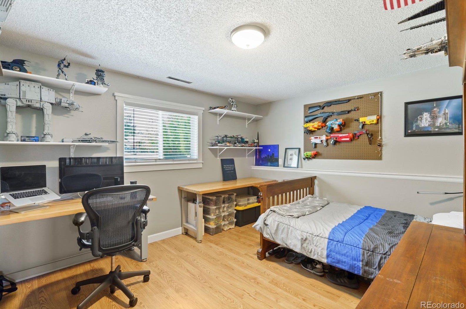 3060 Rhapsody Dr, Colorado Springs CO 80920-4047 exterior