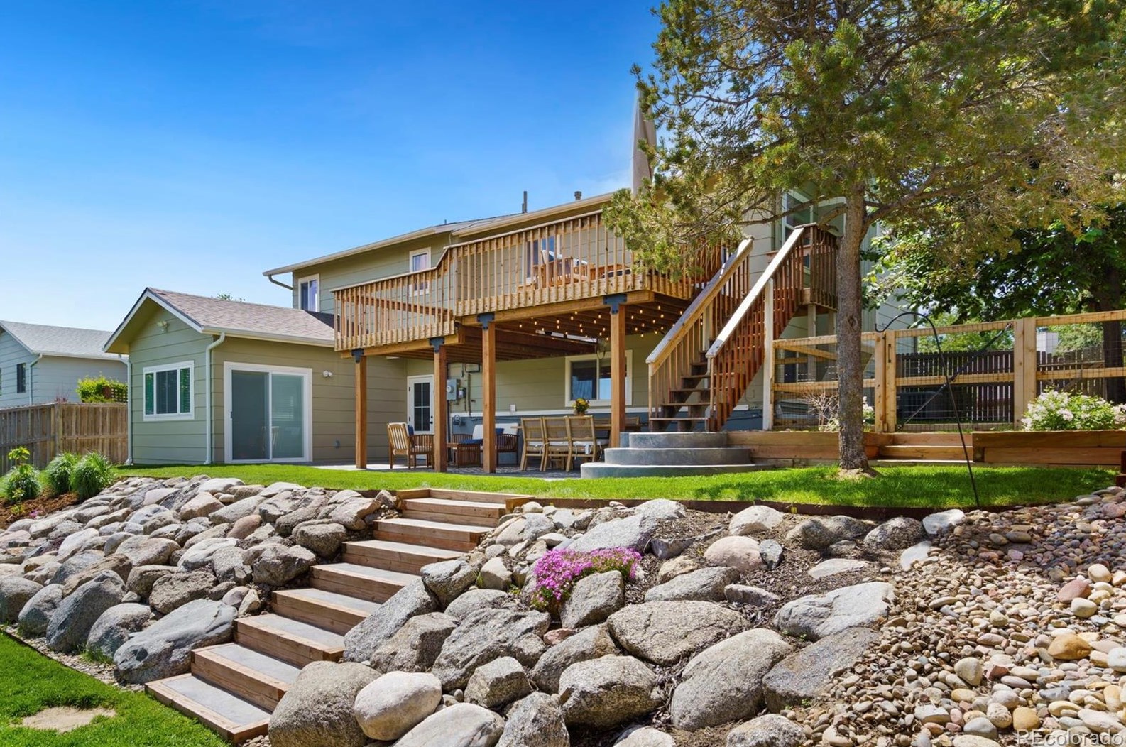 3060 Rhapsody Dr, Colorado Springs CO 80920-4047 exterior