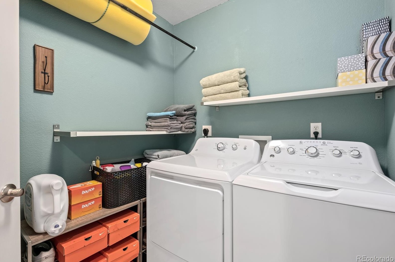 6057 Wescroft Ave, Castle Rock CO  80104-5267 exterior