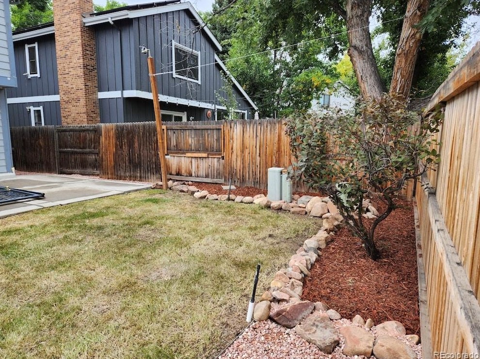 8164 Carr Cir, Arvada CO  80005-2417 exterior