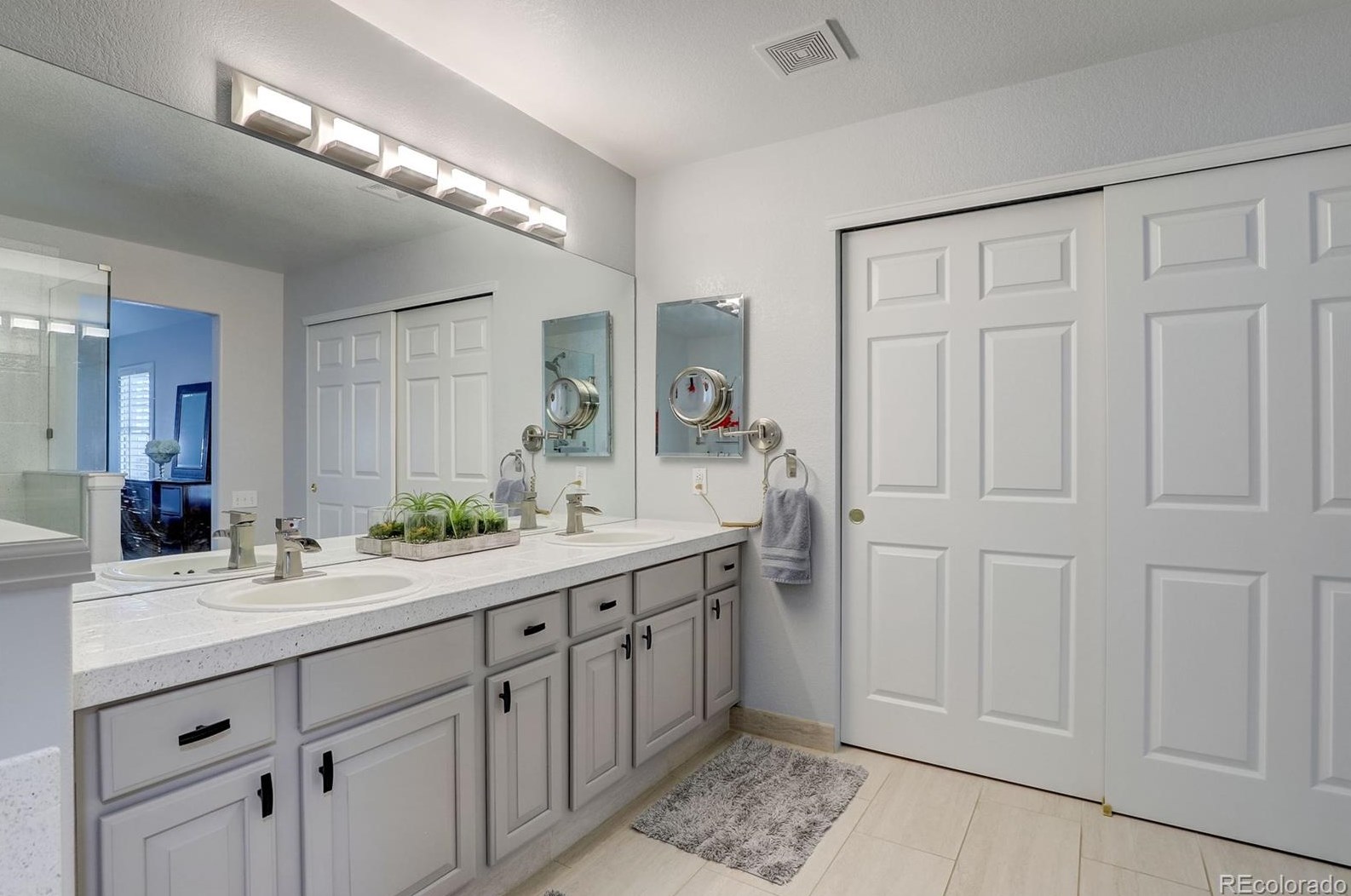 6134 Trailhead Rd, Littleton CO  80130-5329 exterior