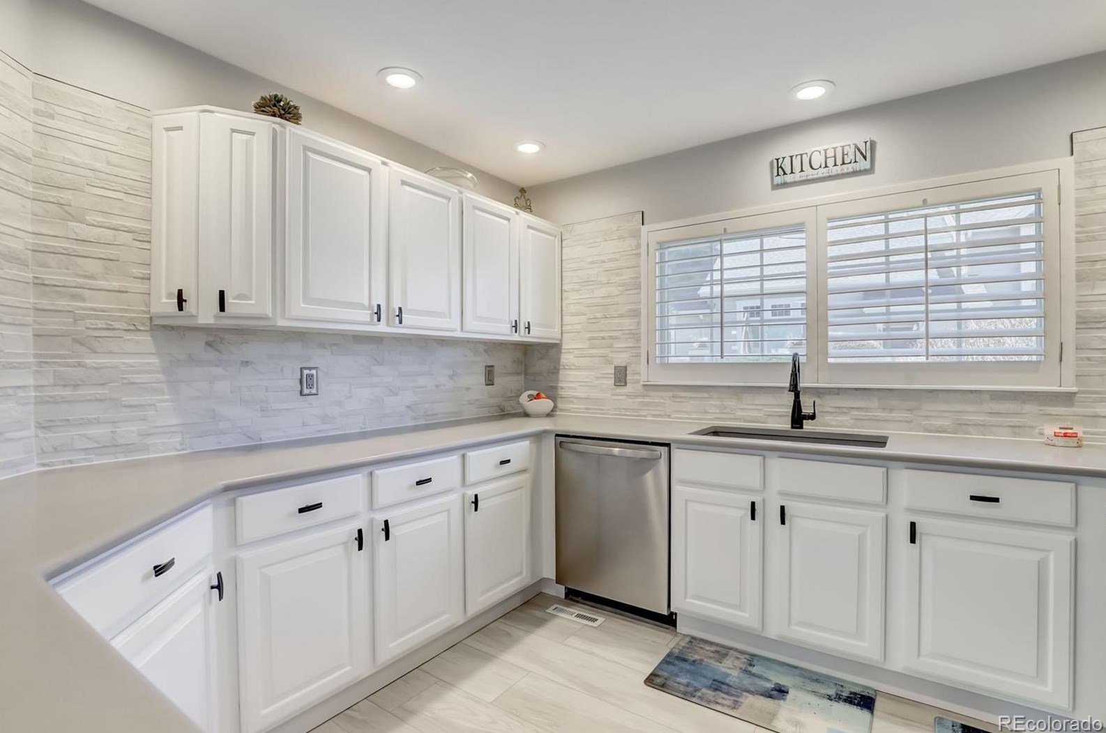 6134 Trailhead Rd, Littleton CO  80130-5329 exterior