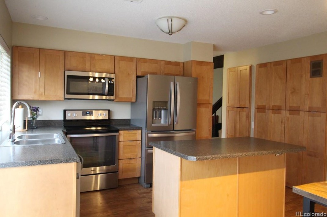 2678 Easter Ave, Littleton CO 80122-1385 exterior