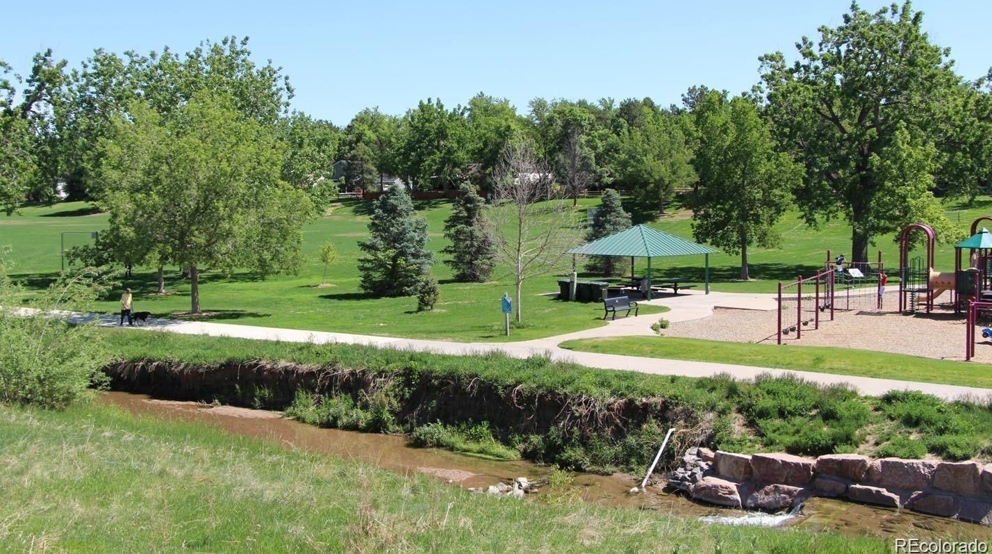 2678 Easter Ave, Littleton CO 80122-1385 exterior