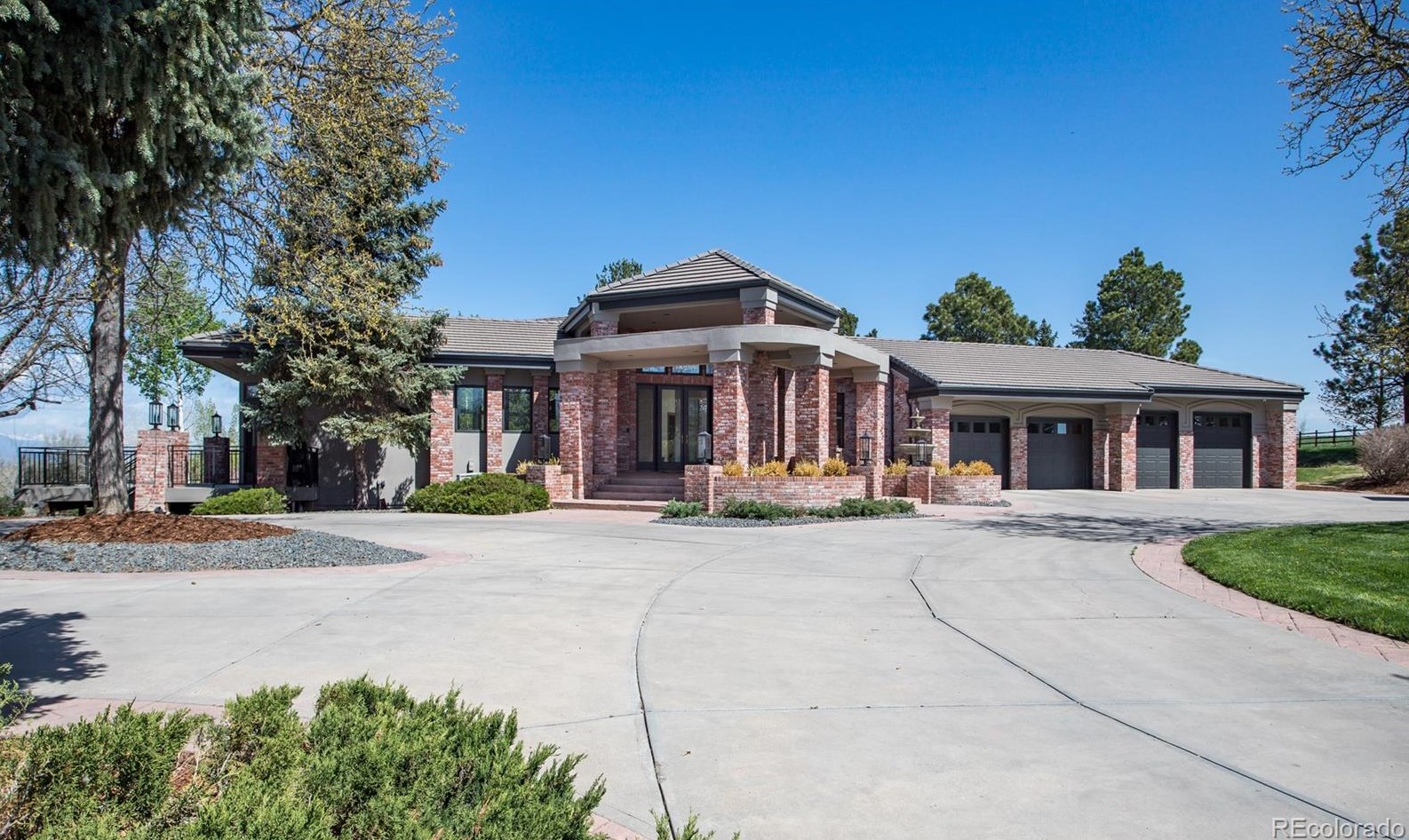 3801 Garden Ave, Littleton CO  80121-1804 exterior