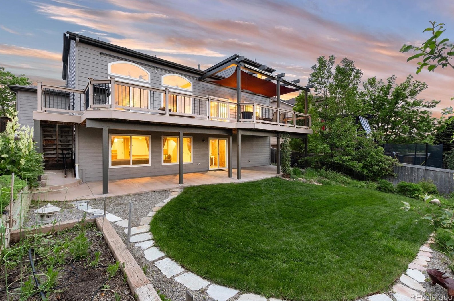 10054 Silver Maple Cir, Littleton CO 80129-5421 exterior