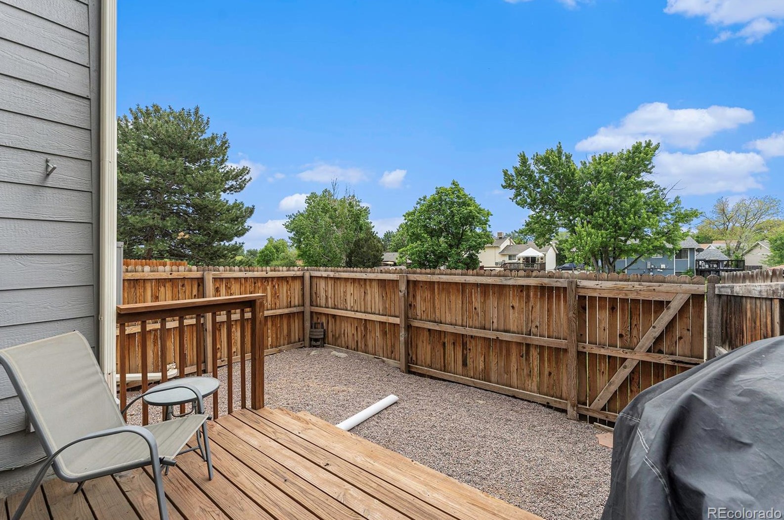 8642 Carr Loop, Arvada CO  80005-1572 exterior