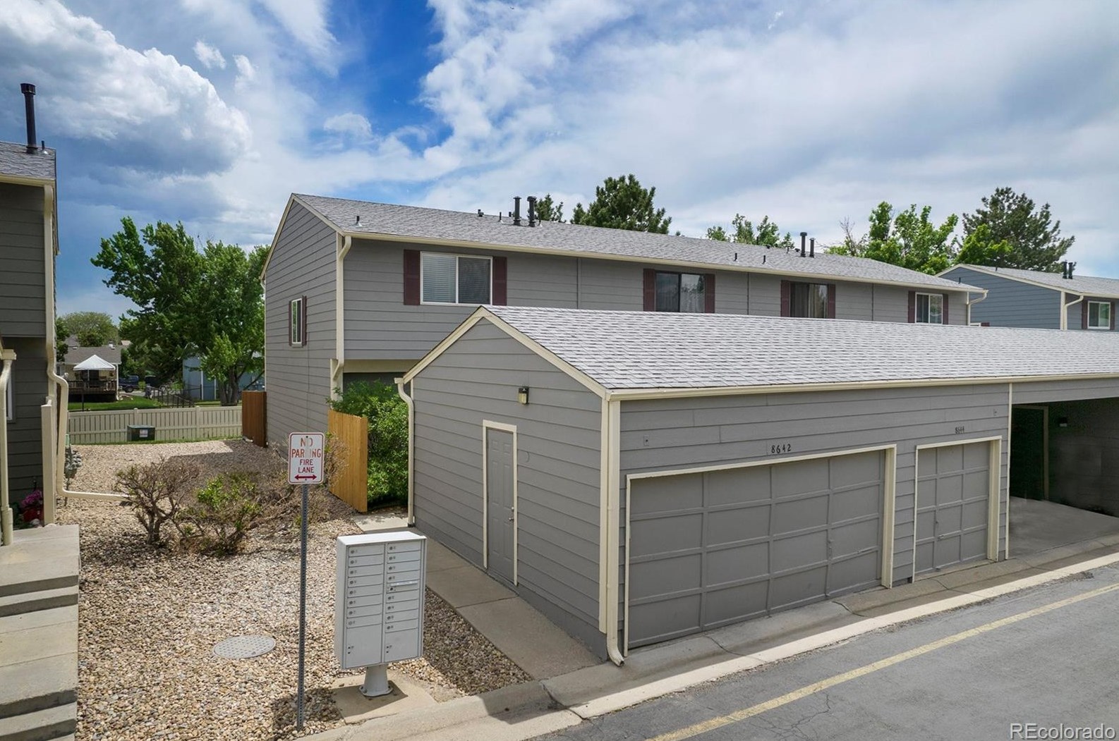 8642 Carr Loop, Arvada CO  80005-1572 exterior