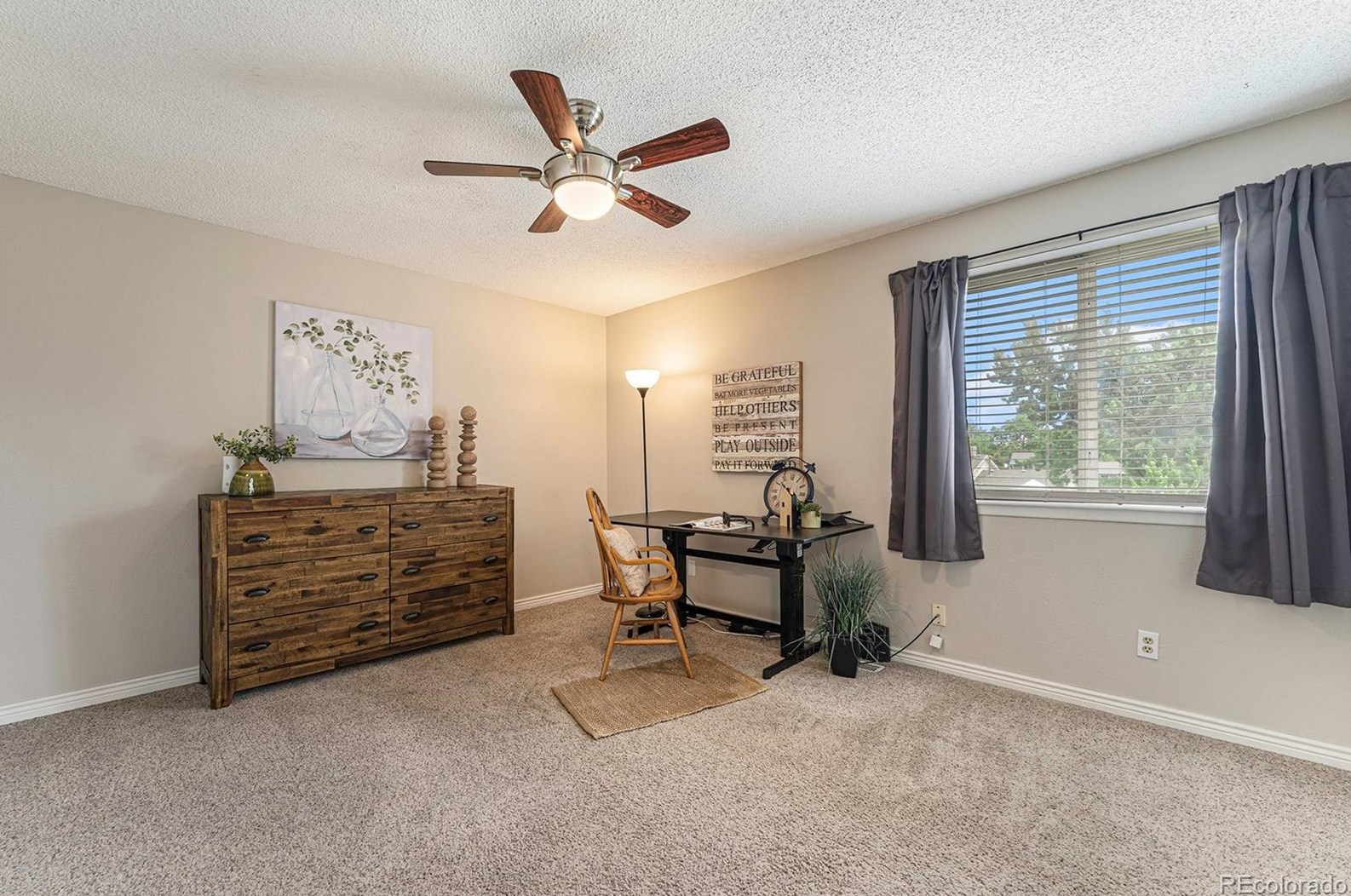 8642 Carr Loop, Arvada CO  80005-1572 exterior