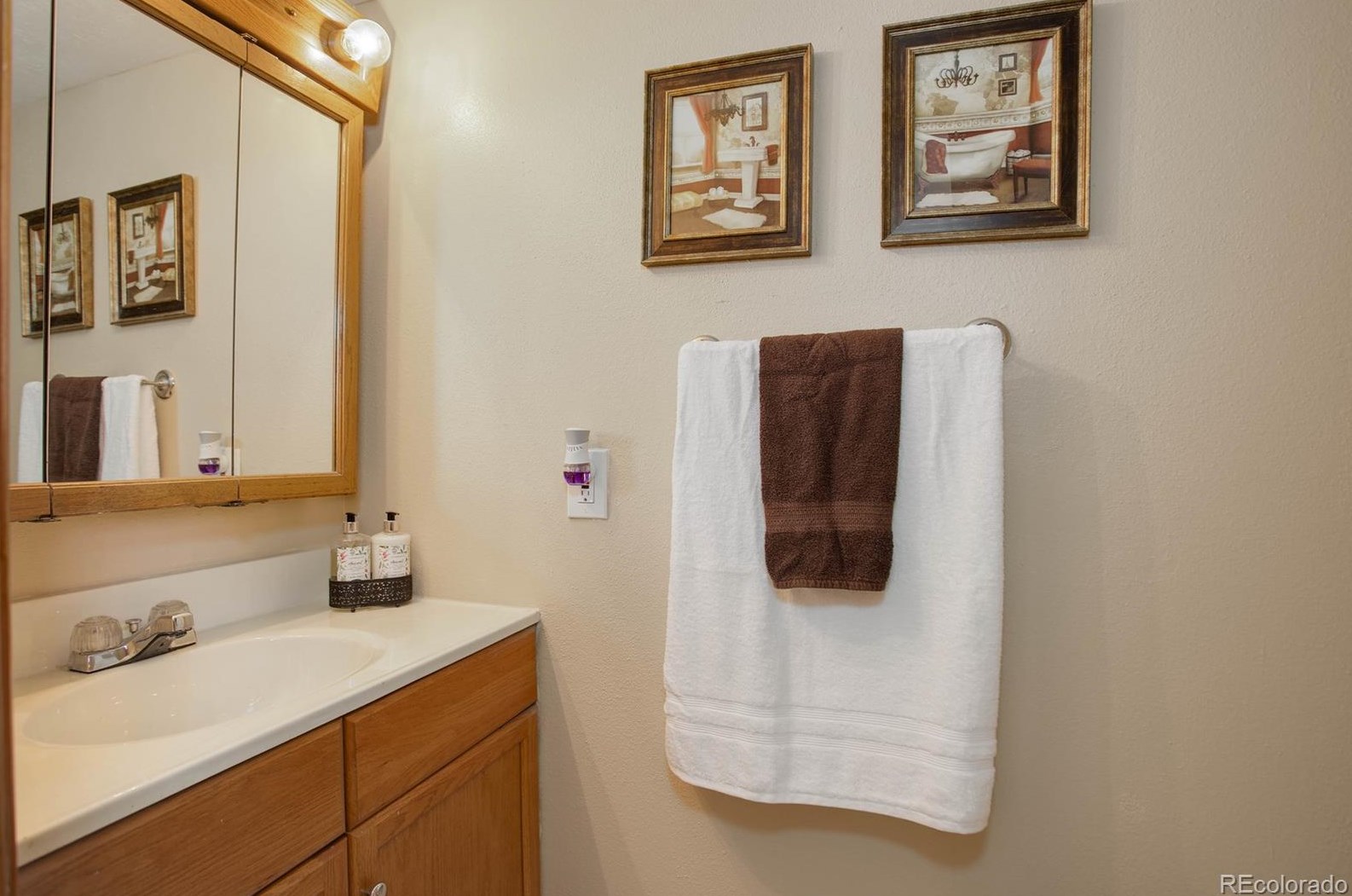 6207 75th Dr, Arvada CO  80003-2803 exterior