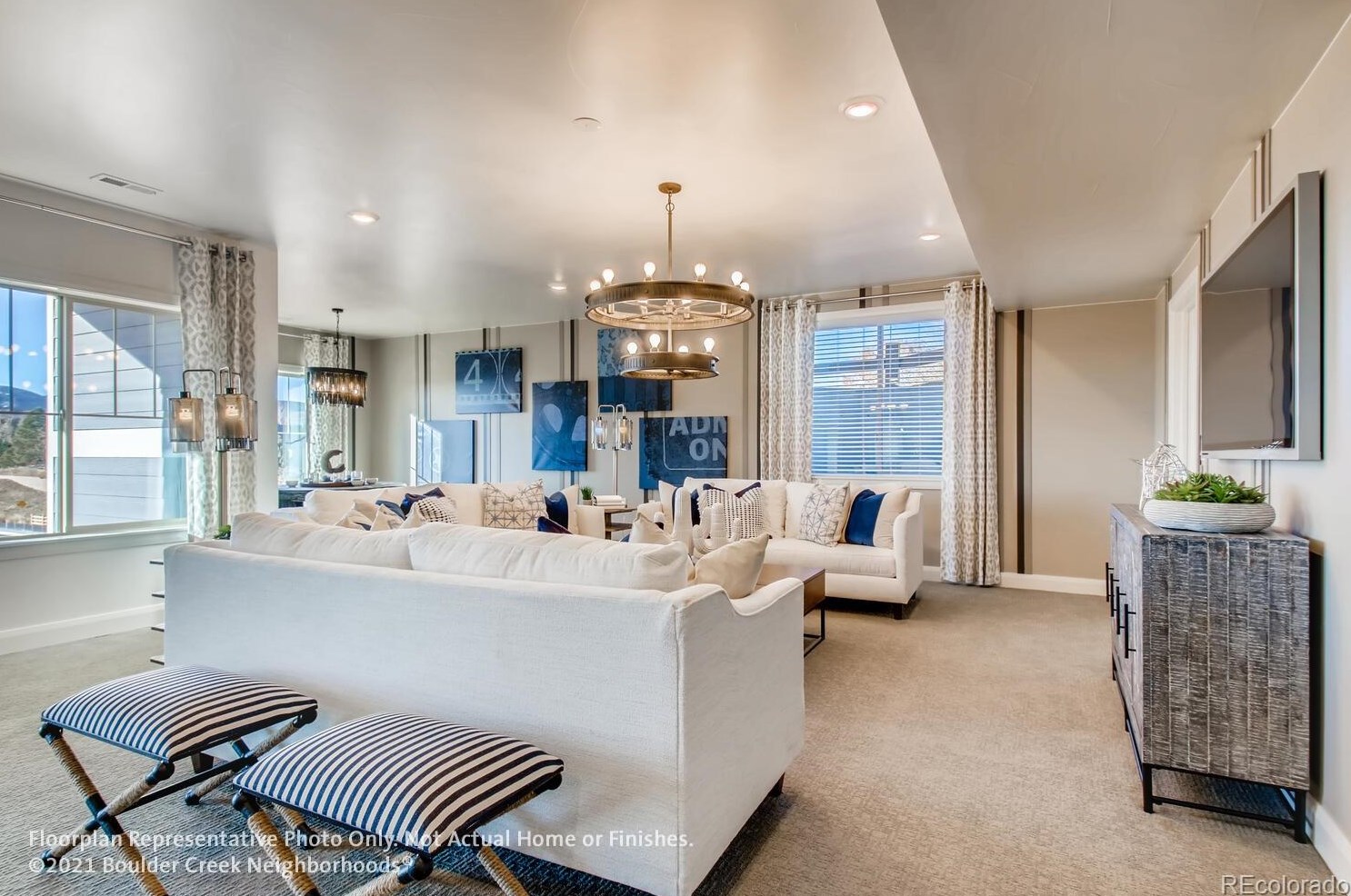 10352 Cooper Dr, Littleton CO 80127-4863 exterior