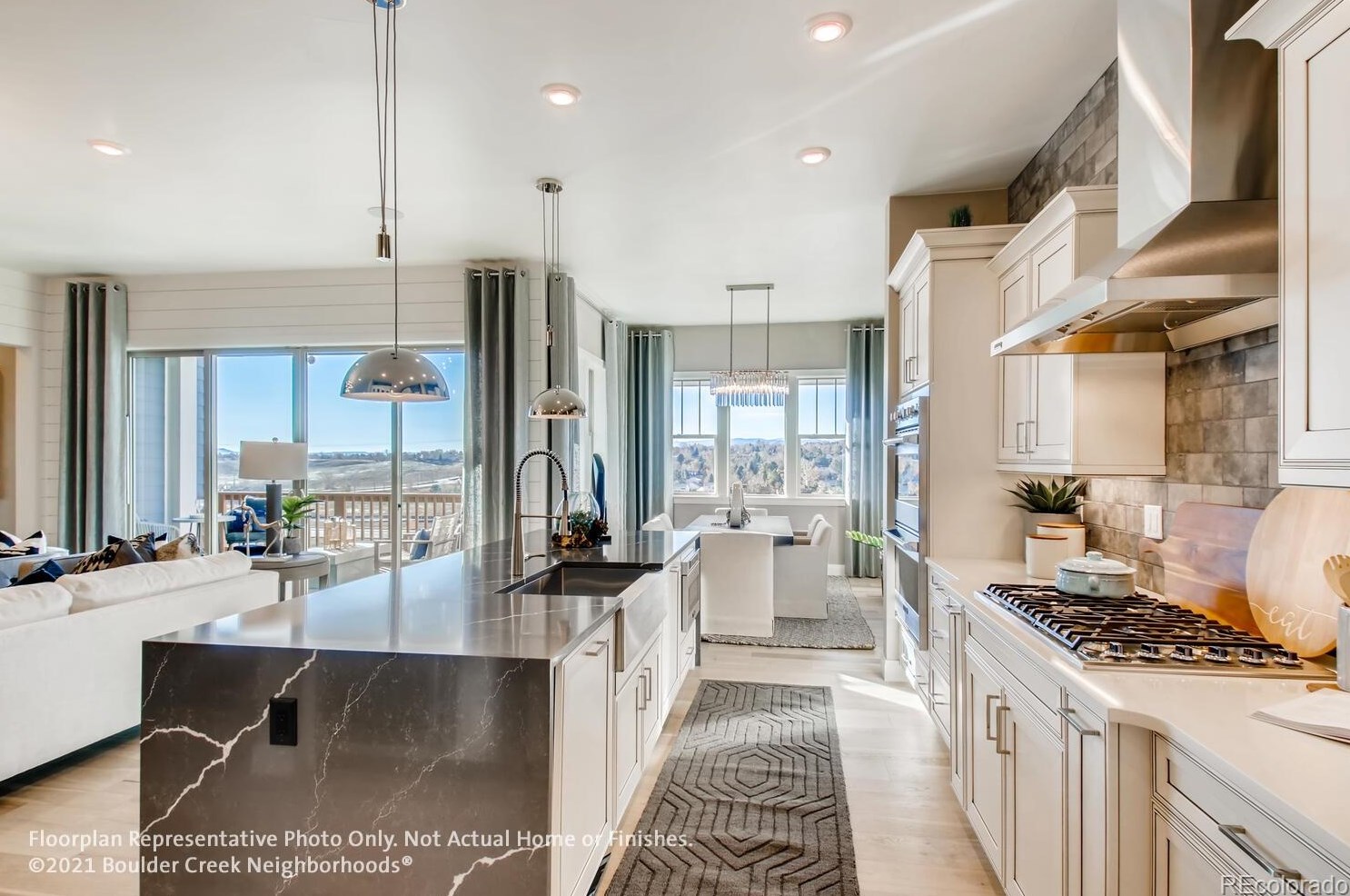 10352 Cooper Dr, Littleton CO 80127-4863 exterior