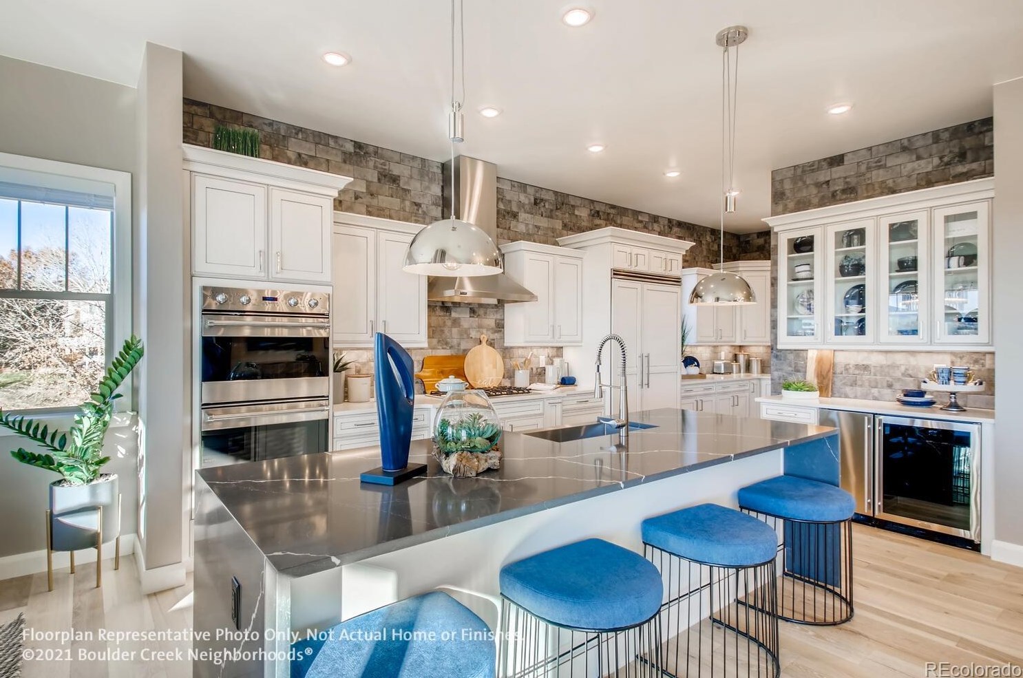 10352 Cooper Dr, Littleton CO 80127-4863 exterior