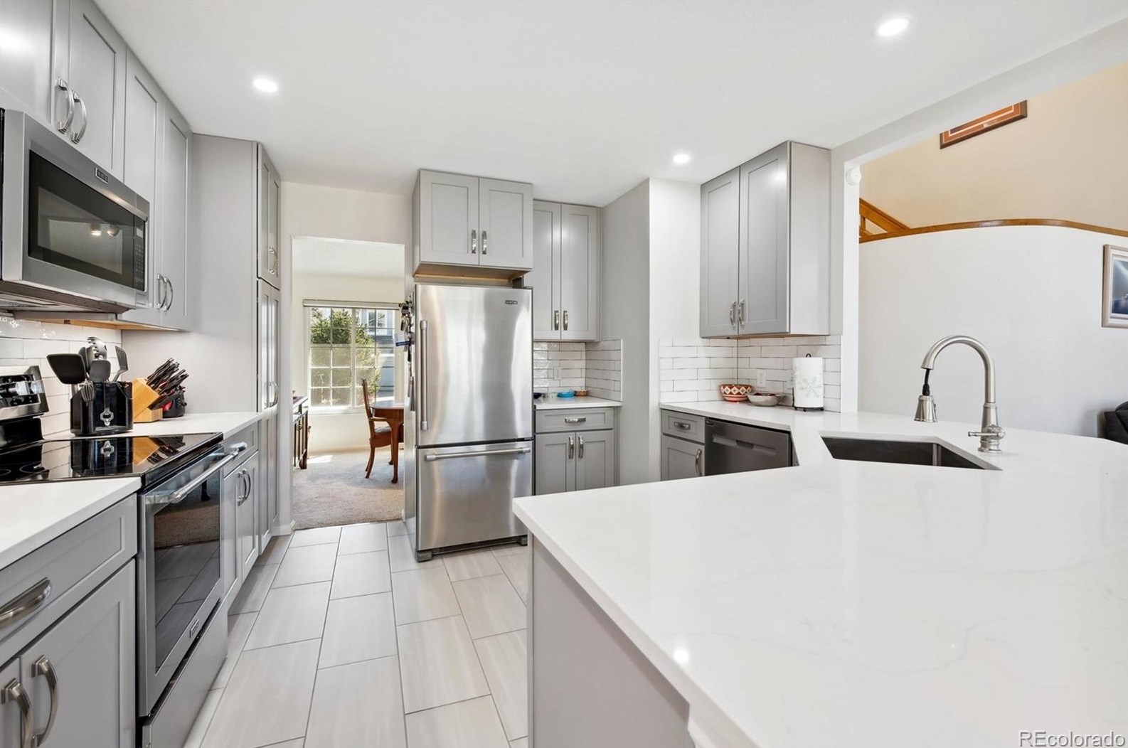 1676 Hermosa Dr, Littleton CO 80126-4213 exterior