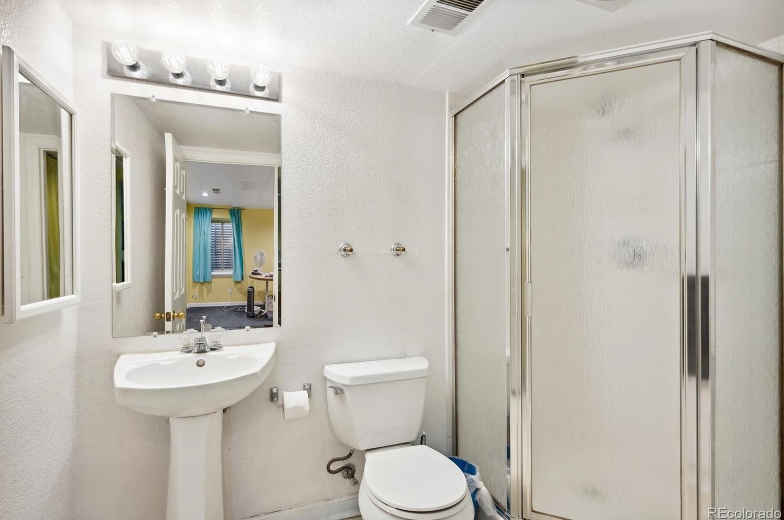 1676 Hermosa Dr, Littleton CO 80126-4213 exterior