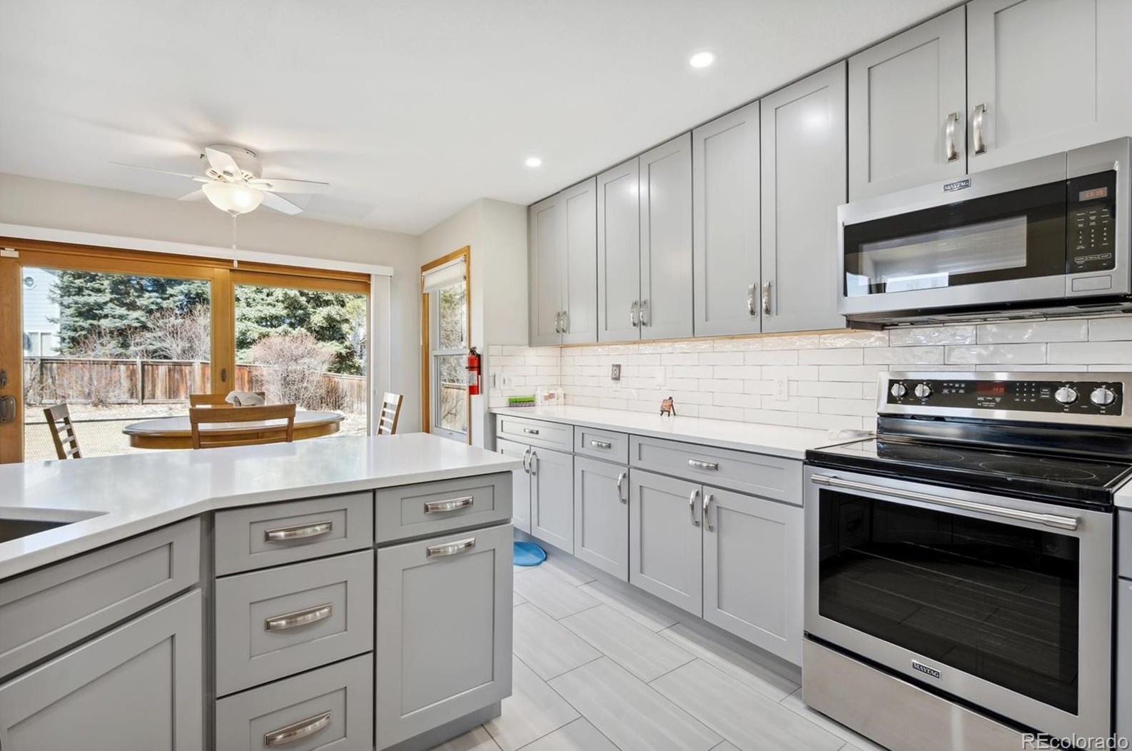 1676 Hermosa Dr, Littleton CO 80126-4213 exterior