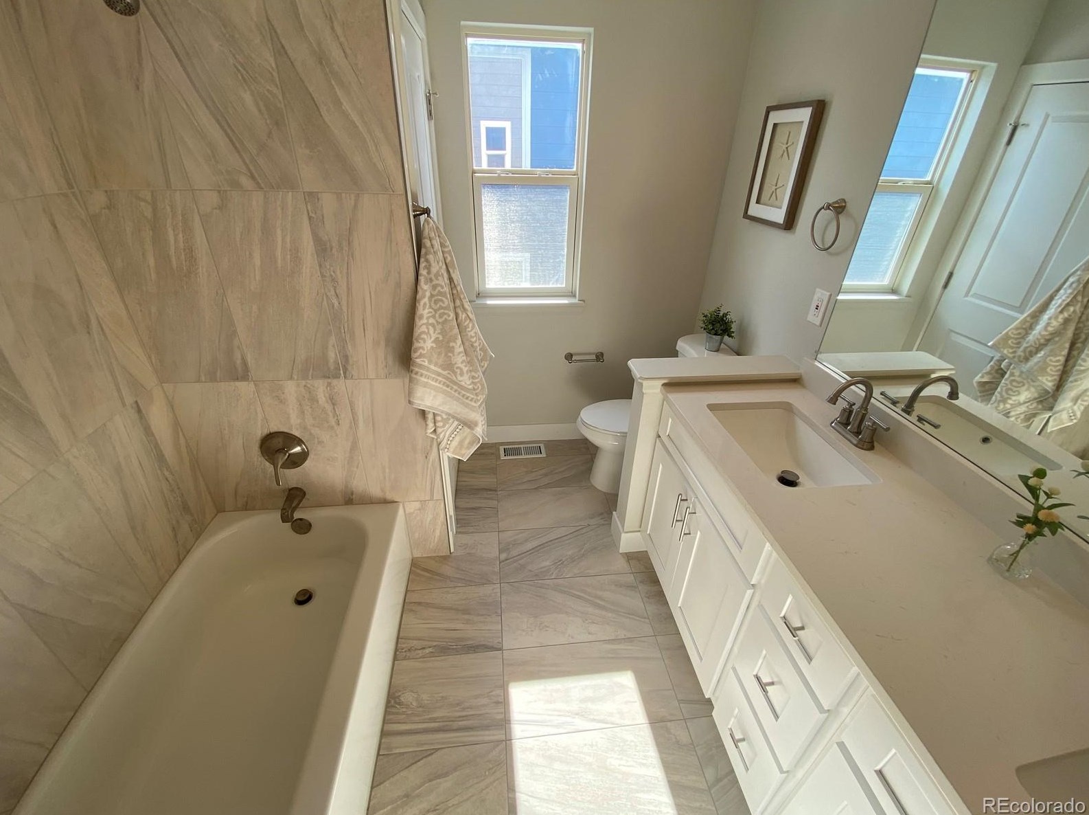 8752 Carr Way, Littleton CO  80128-6965 exterior