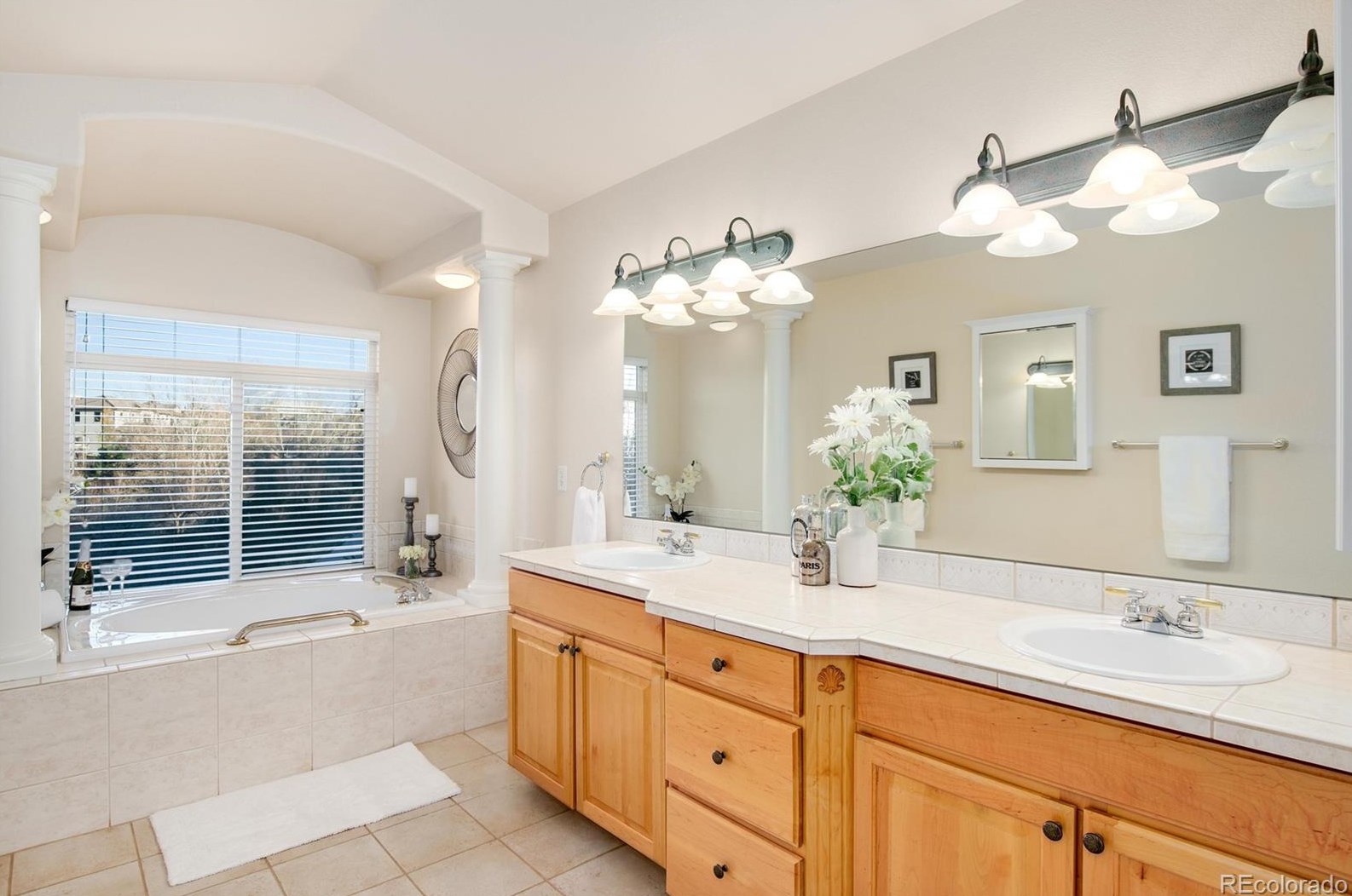 9618 Brook Hill Ln, Littleton CO 80124-5546 exterior