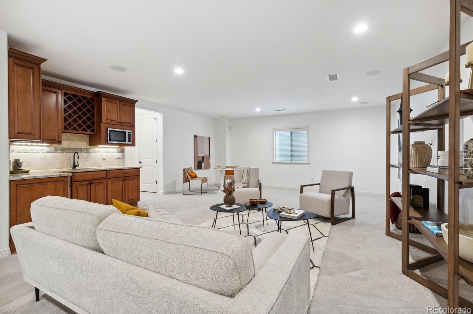 10718 Manorstone Dr, Littleton CO  80126-5718 exterior