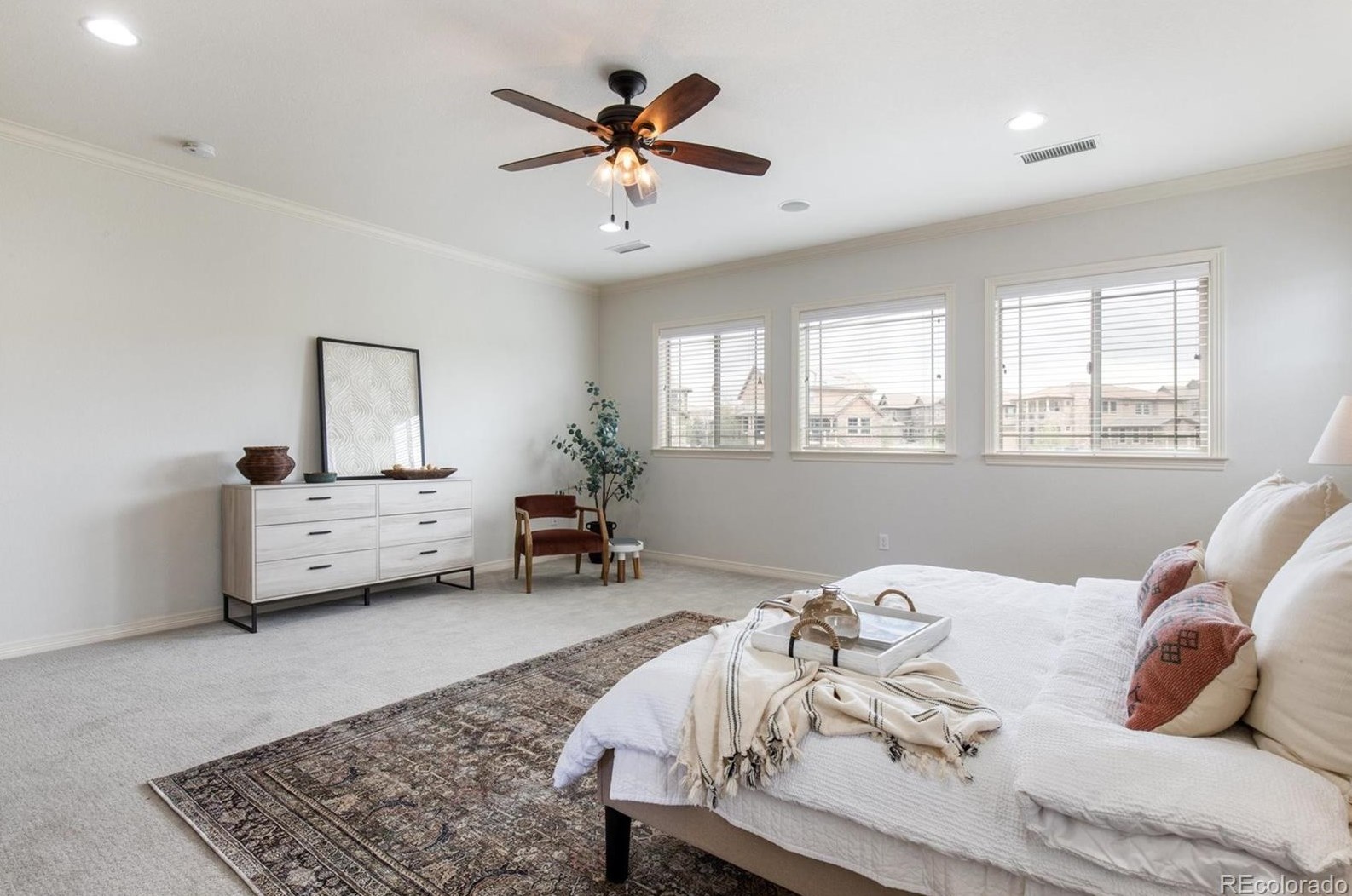 10718 Manorstone Dr, Littleton CO  80126-5718 exterior