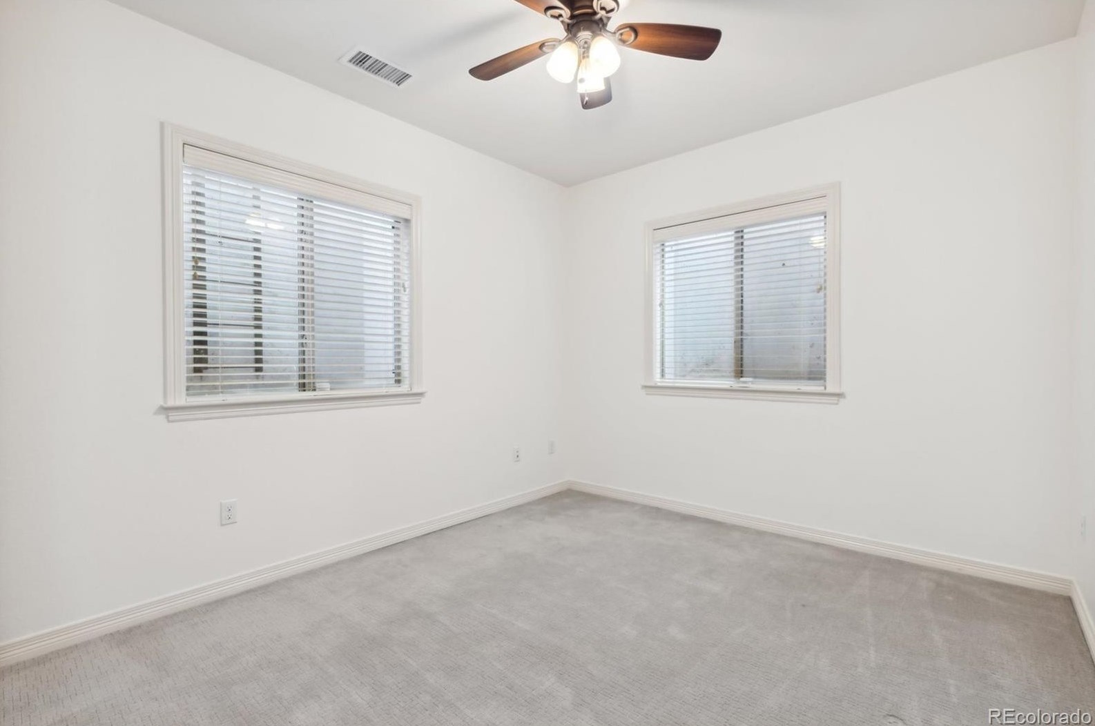 10718 Manorstone Dr, Littleton CO  80126-5718 exterior