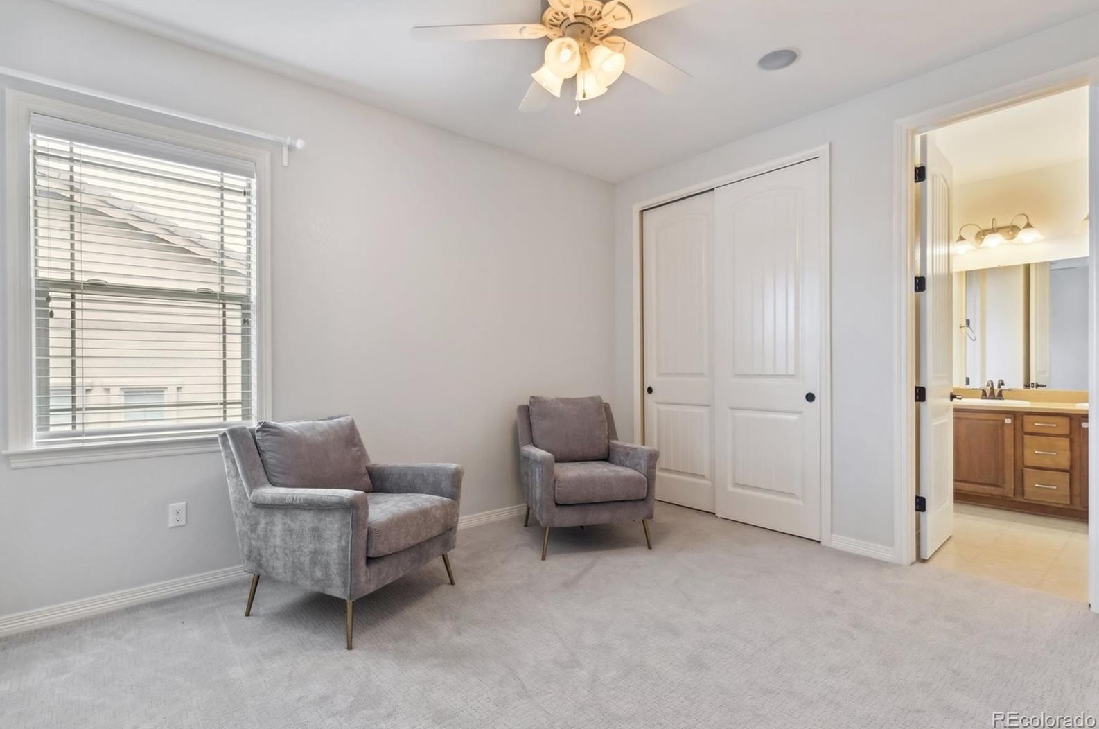 10718 Manorstone Dr, Littleton CO  80126-5718 exterior