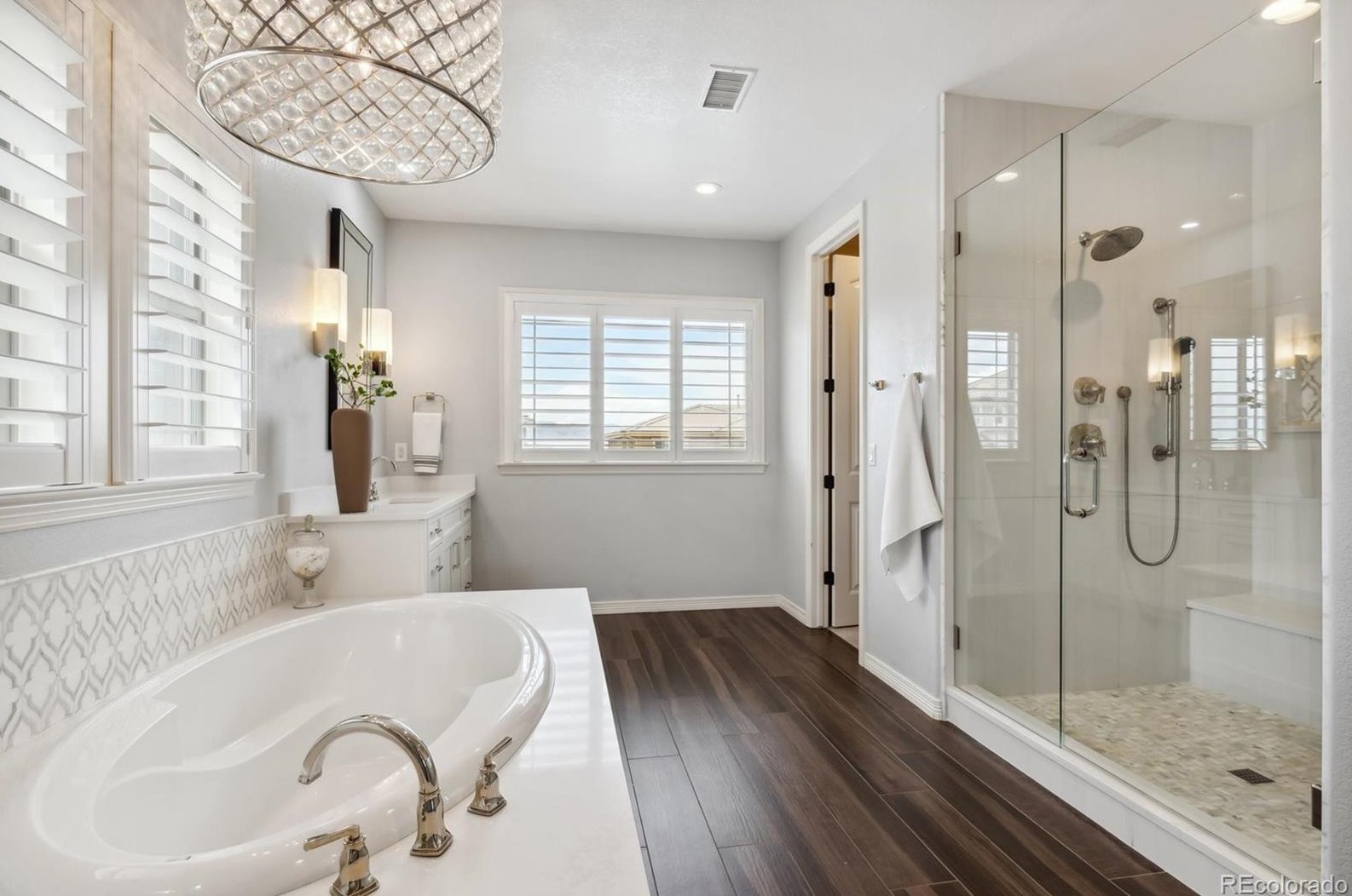 10718 Manorstone Dr, Littleton CO  80126-5718 exterior