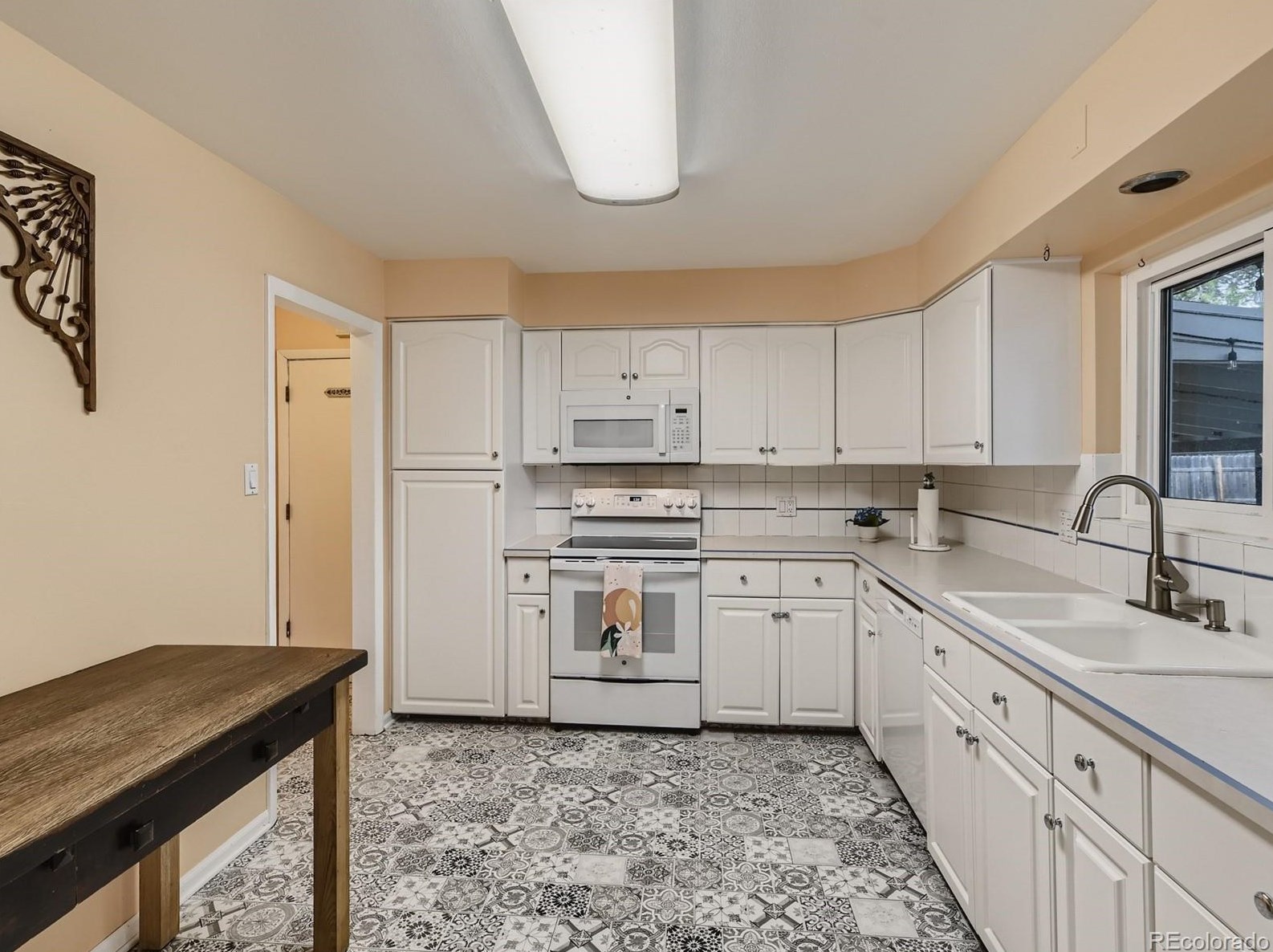 794 Longview Ave, Littleton CO 80120-3436 exterior