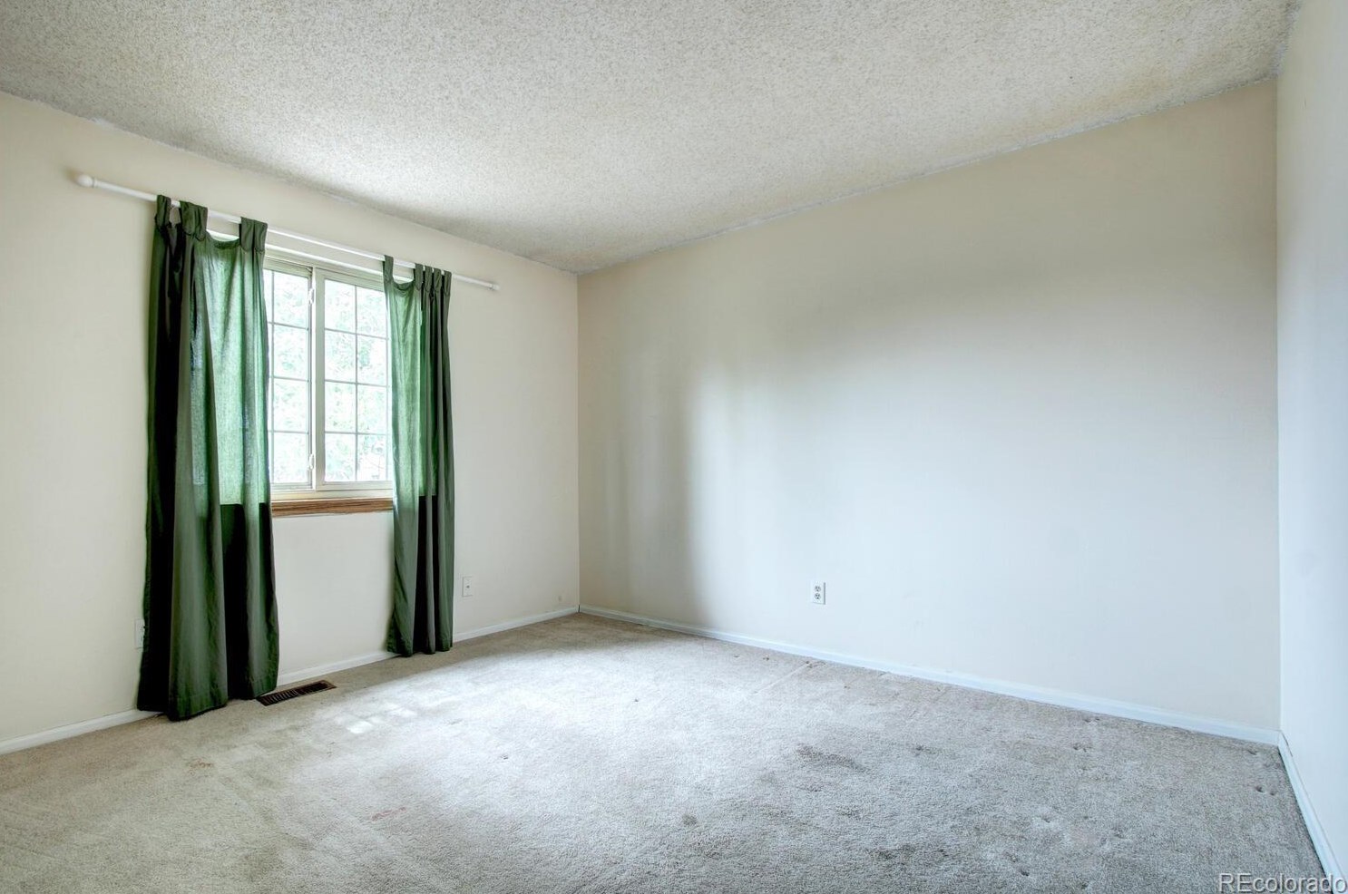 4991 Fld Way, Littleton CO 80127-8528 exterior