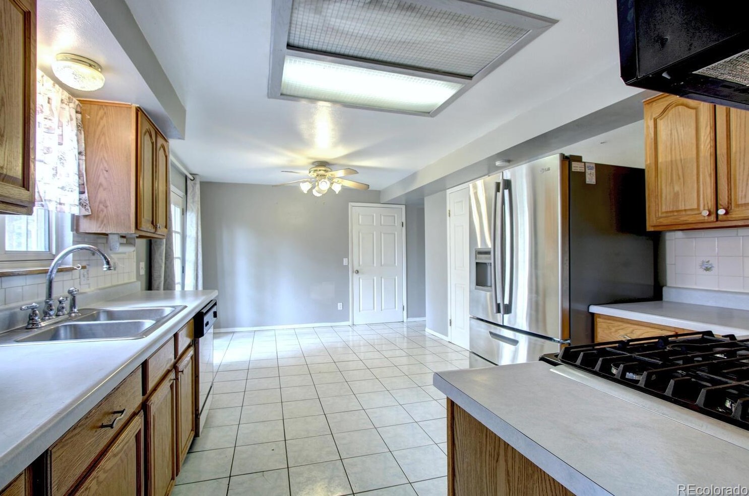 4991 Fld Way, Littleton CO 80127-8528 exterior