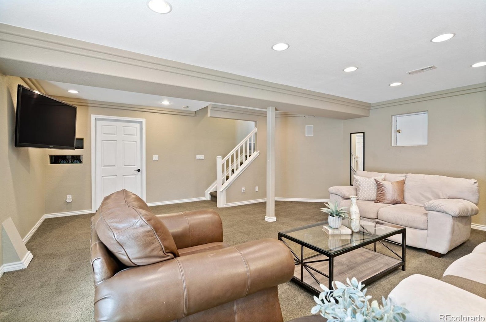 6645 Berry Ave, Littleton CO 80123-0820 exterior