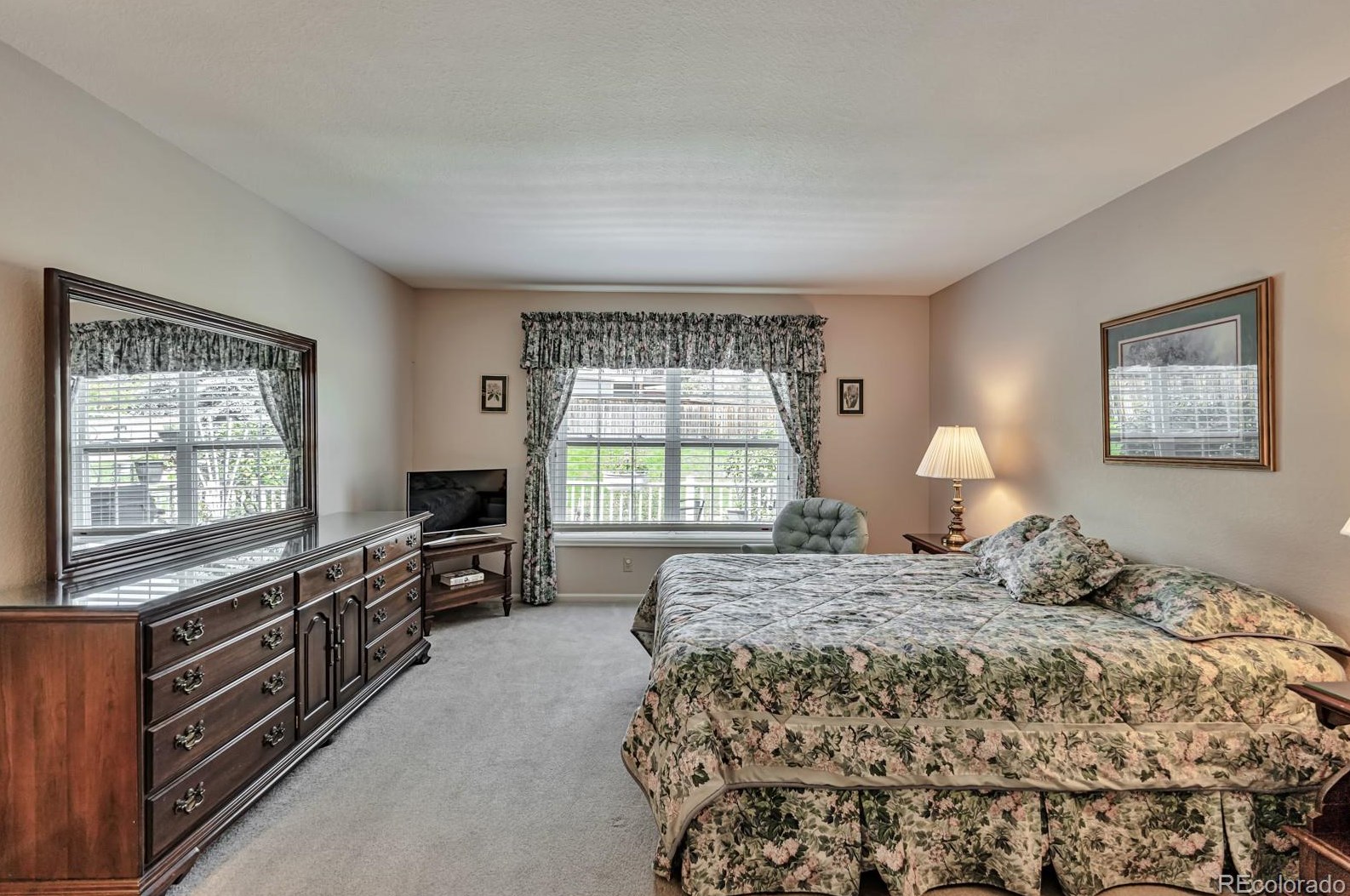 8841 Greenwich St, Littleton CO 80130-5212 exterior