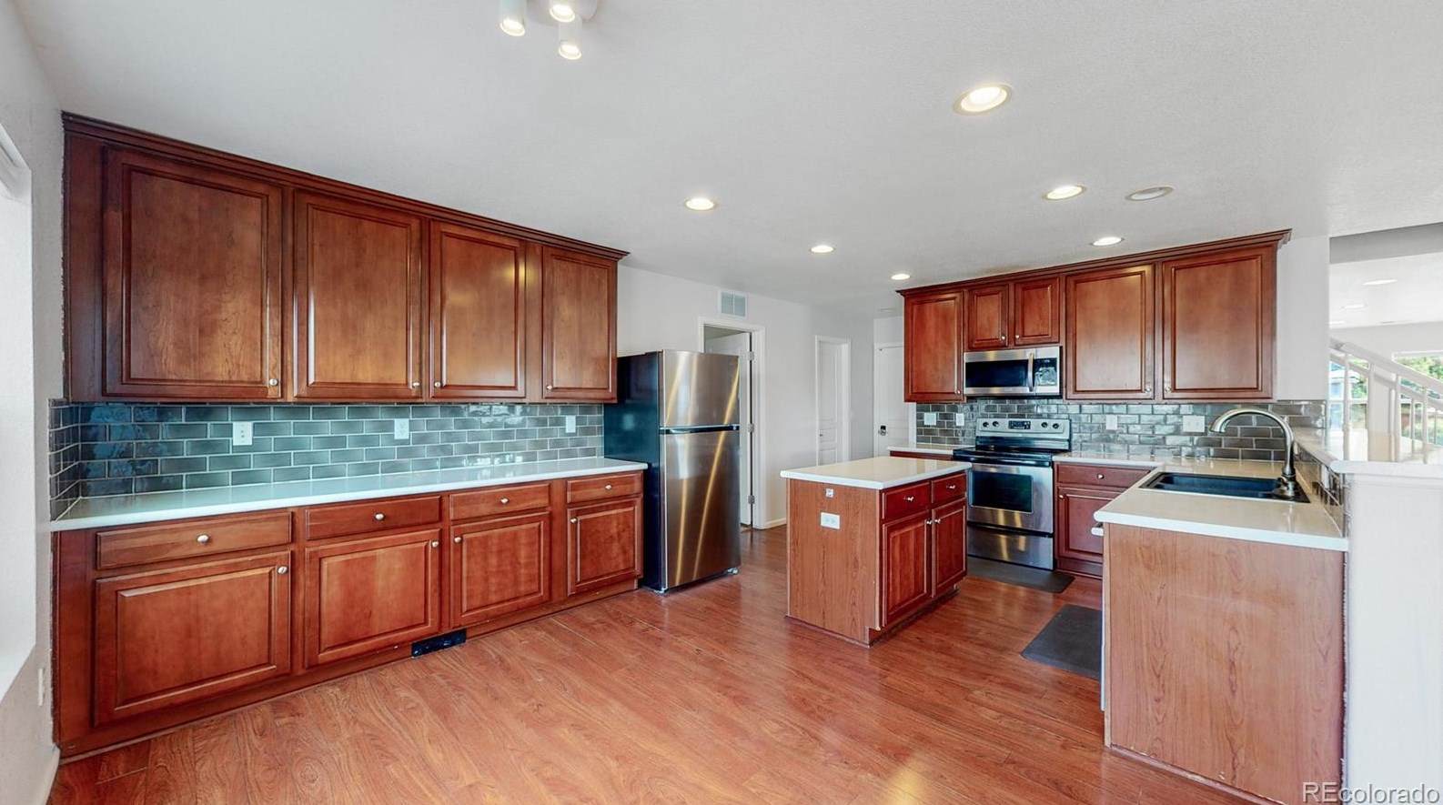 1854 Morningview Ln, Castle Rock CO  80109-3641 exterior