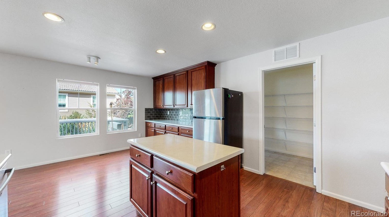 1854 Morningview Ln, Castle Rock CO  80109-3641 exterior