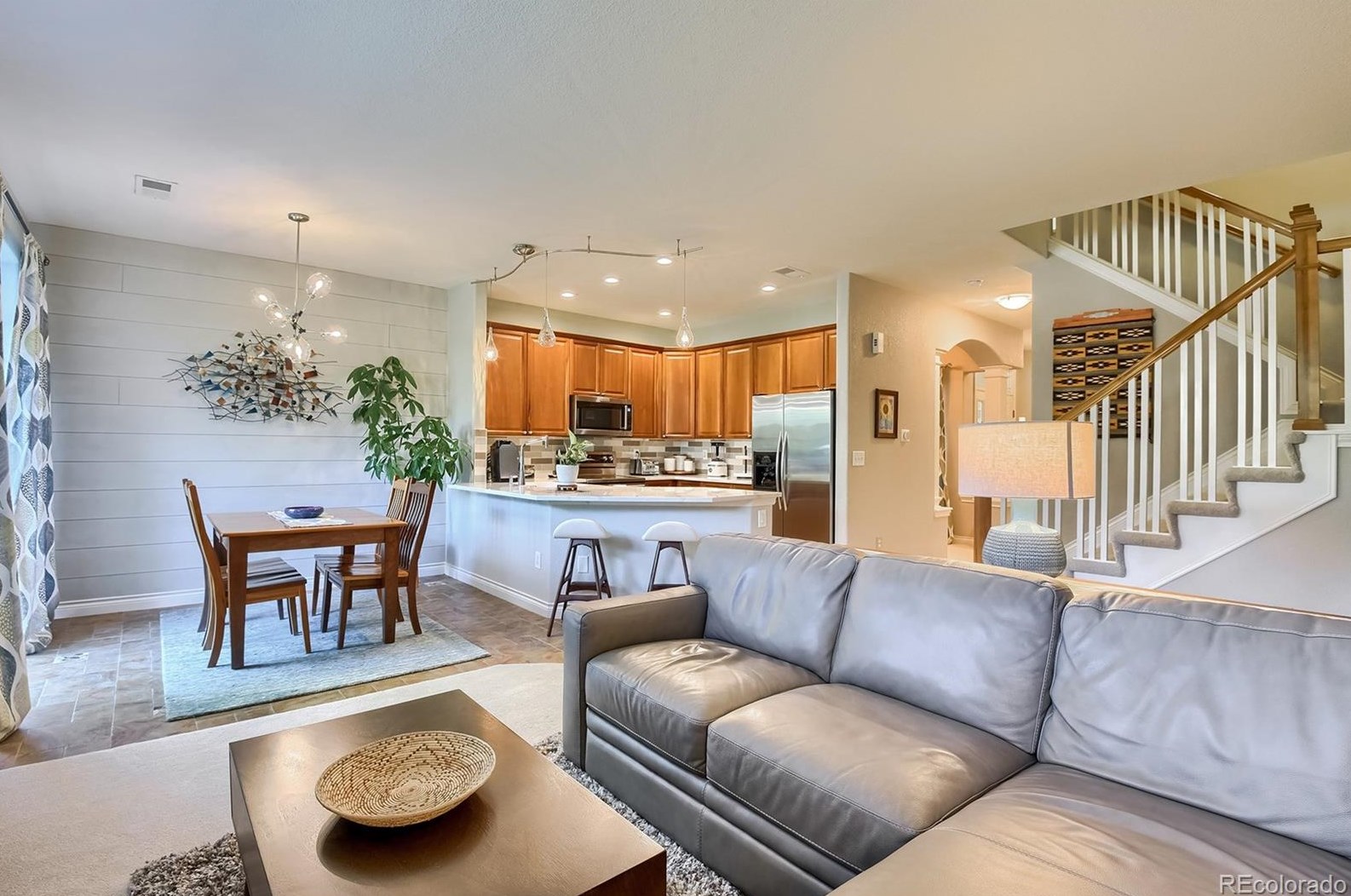 4333 Queen Ct, Littleton CO 80127-3302 exterior