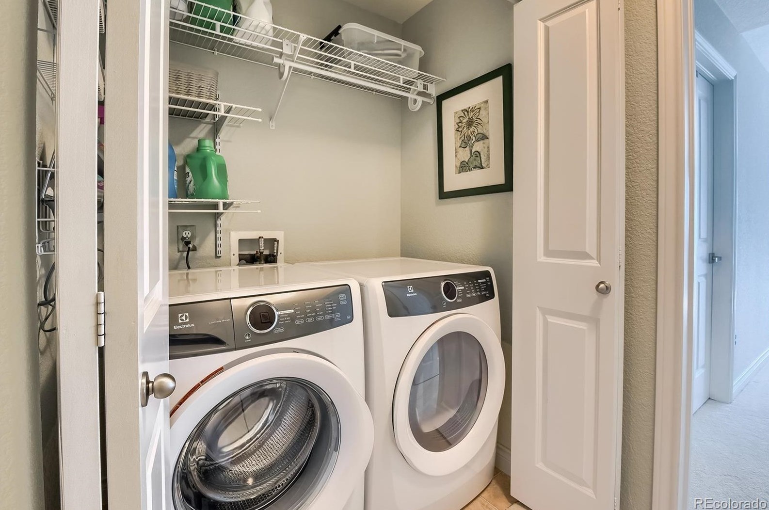 4333 Queen Ct, Littleton CO 80127-3302 exterior