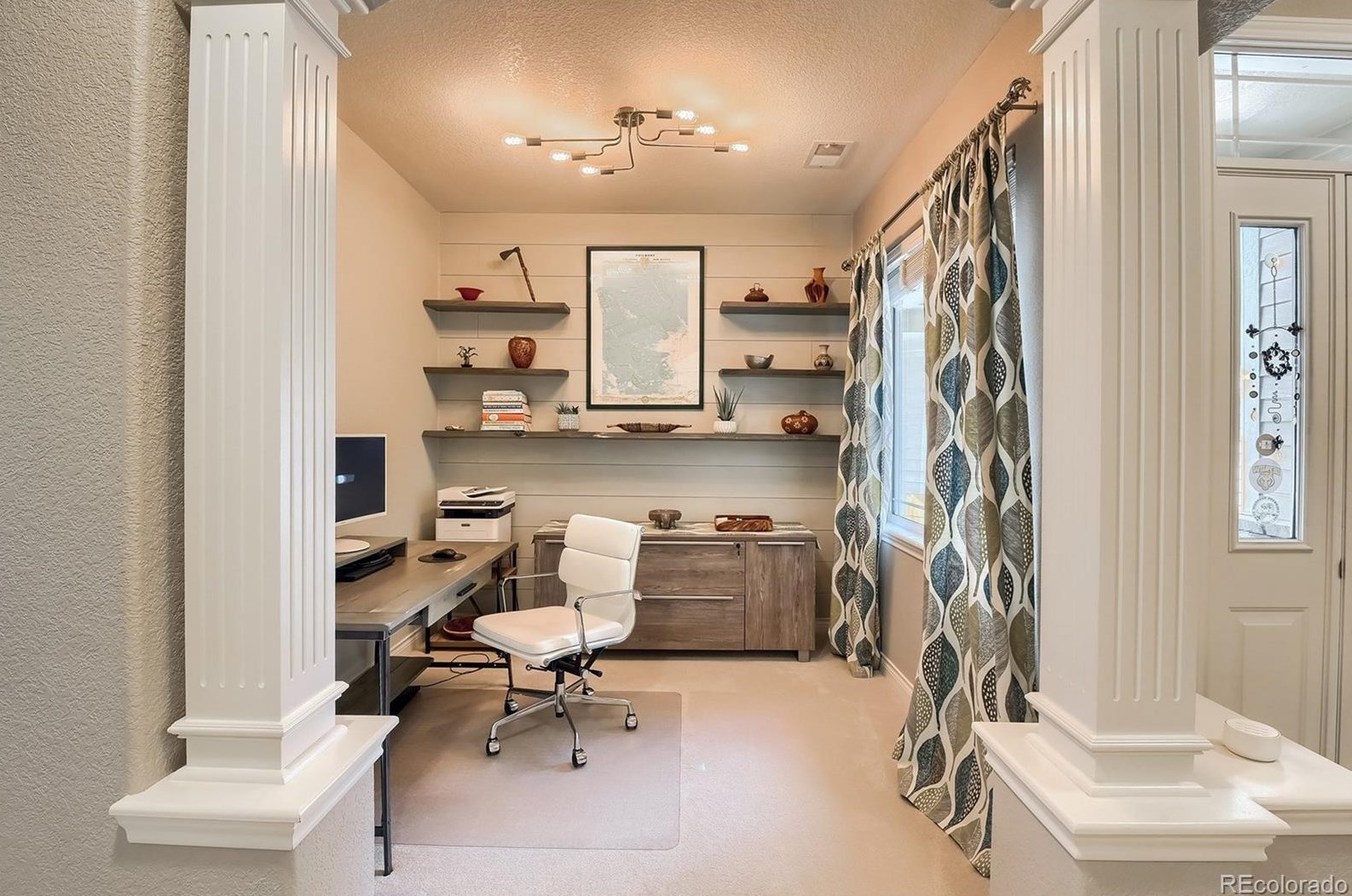 4333 Queen Ct, Littleton CO 80127-3302 exterior