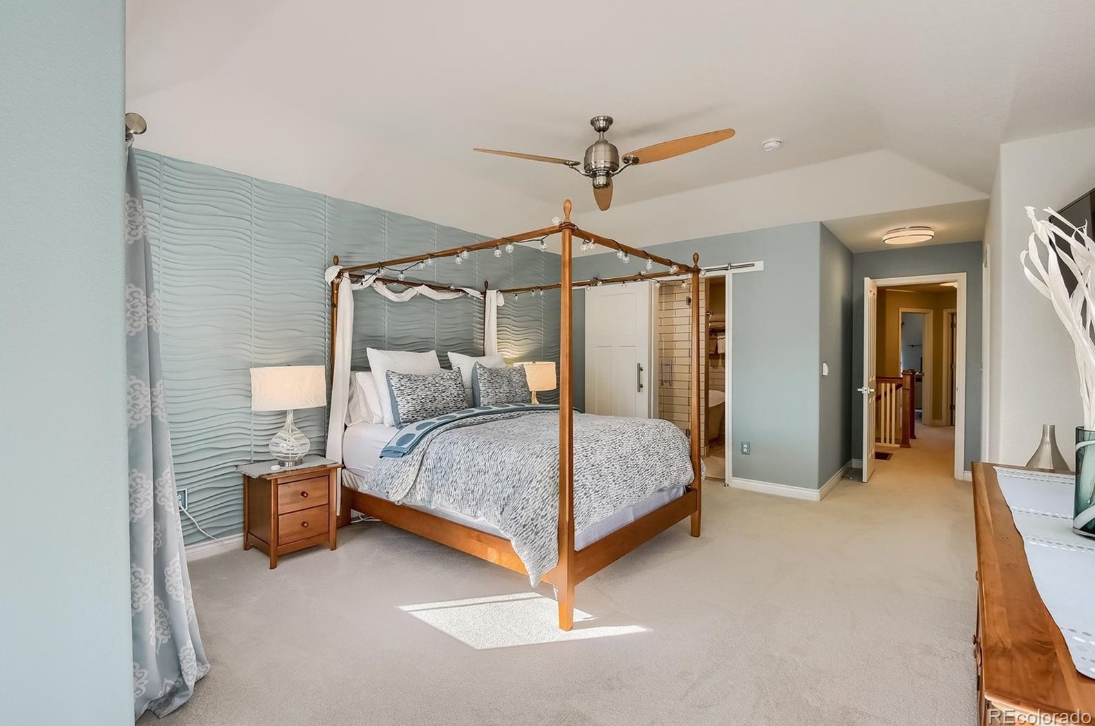 4333 Queen Ct, Littleton CO 80127-3302 exterior