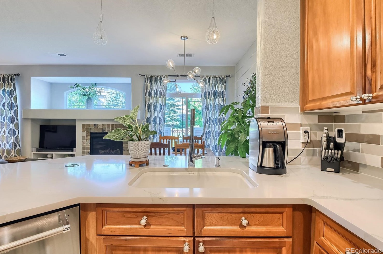 4333 Queen Ct, Littleton CO 80127-3302 exterior