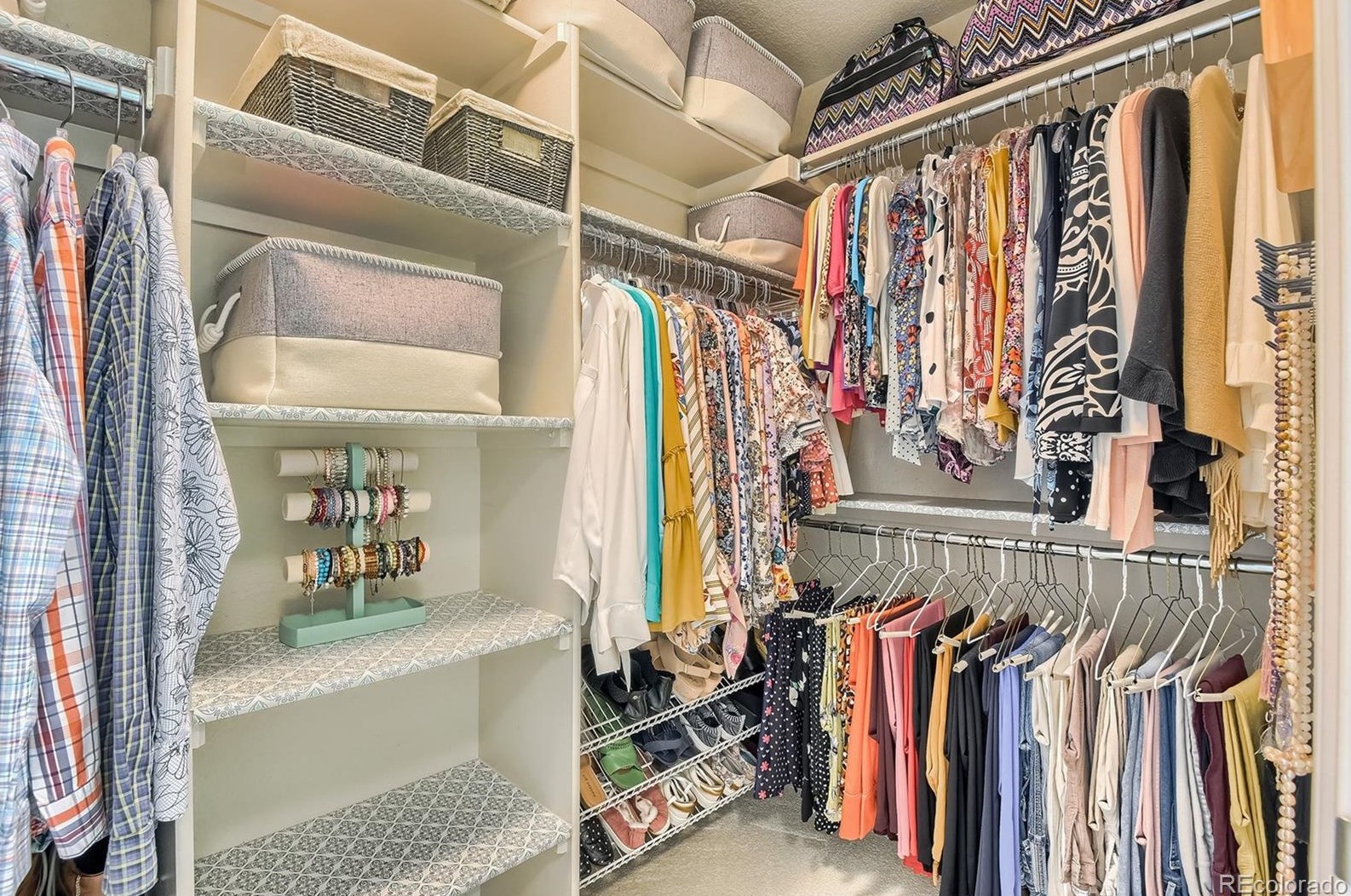 4333 Queen Ct, Littleton CO 80127-3302 exterior